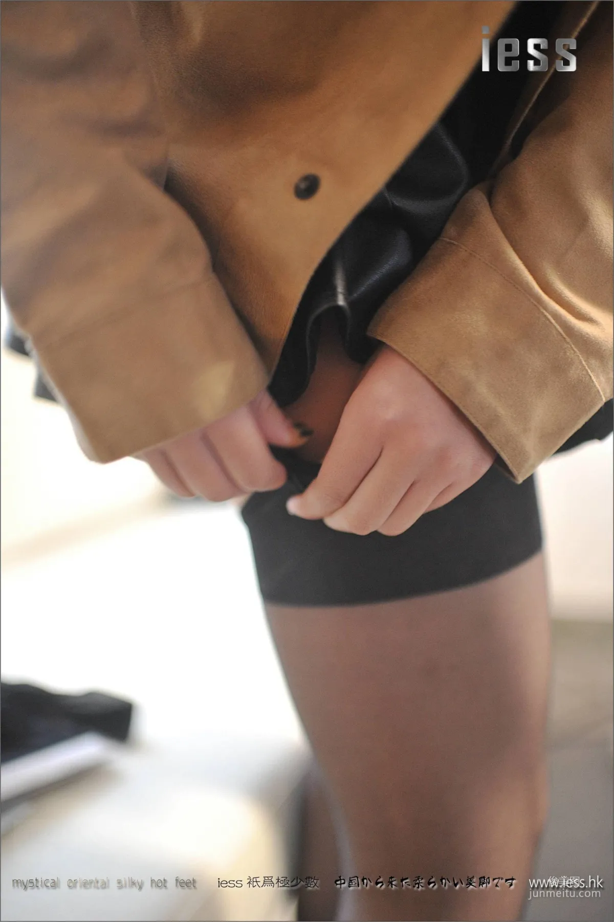 Si Xiang Jia 002 You Zi, Retro Pure Nylon Stockings [IESS] Photo Set photo 5