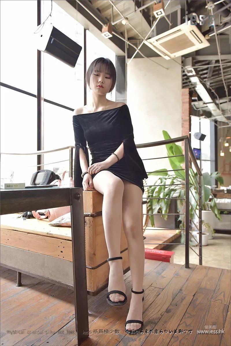 Silk Feet Bento 118 Qi Qi, Qi Qi's Ultra-Thin Sheer Stockings Soles [IESS] Photo Set photo 22