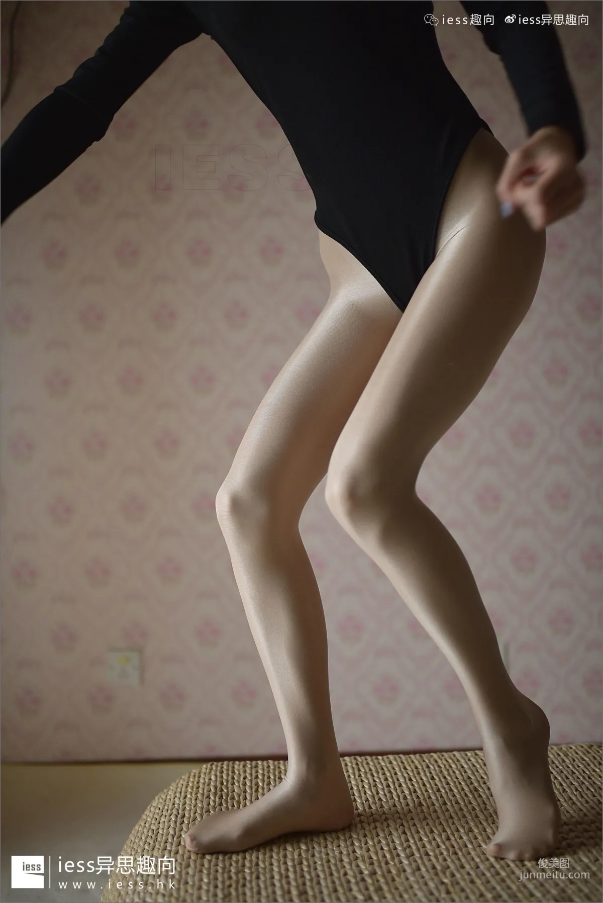 Silk Feet Bento 120 Xiao Liu, Shebin Stockings Are Here (2) [IESS] Photo Set photo 86