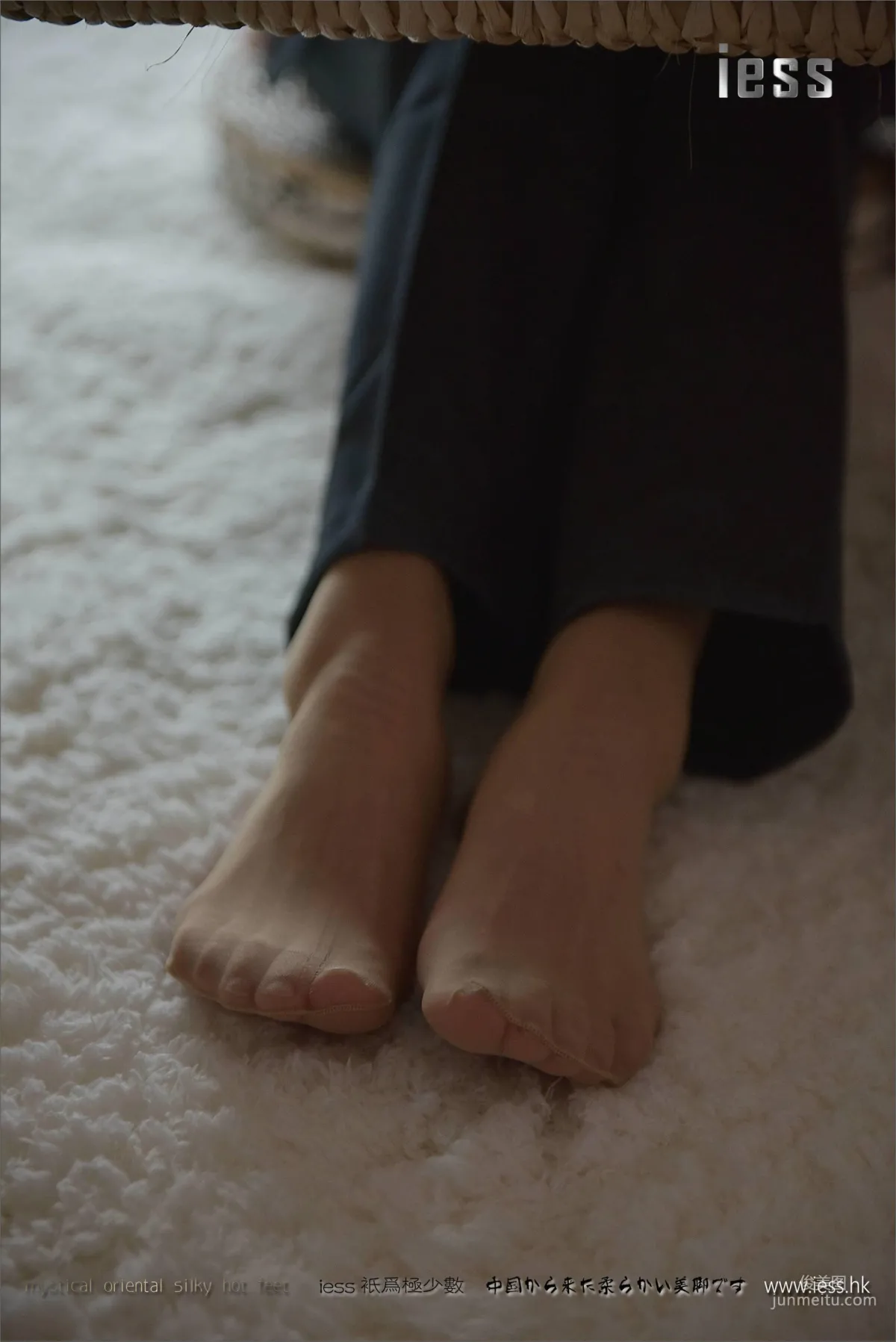 Silk Stockings Bento 114 Xiao Liu, Xiao Liu's Long Pants and Short Stockings [IESS] Photo Set photo 58