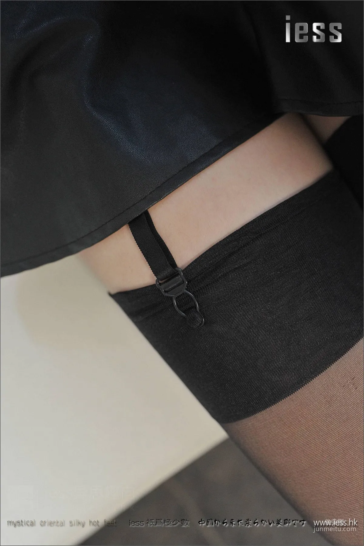 Si Xiang Jia 002 You Zi, Retro Pure Nylon Stockings [IESS] Photo Set photo 25