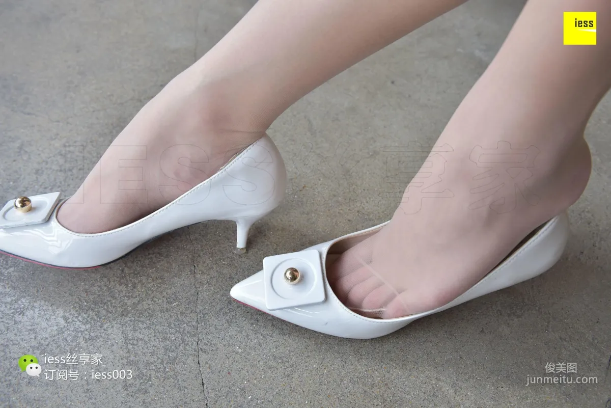 Silk Enjoyer 027 Qiuqiu, Besides White, Still White [IESS] Photo Set photo 57