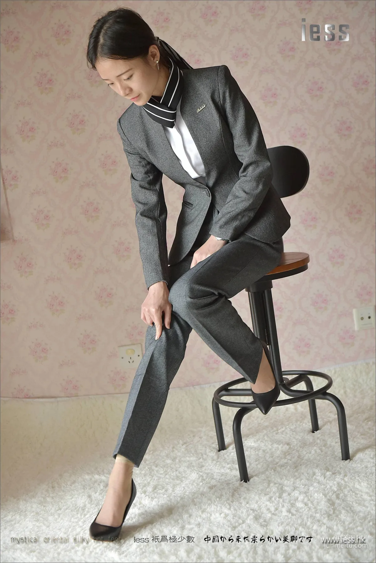 Silk Stockings Bento 114 Xiao Liu, Xiao Liu's Long Pants and Short Stockings [IESS] Photo Set photo 79