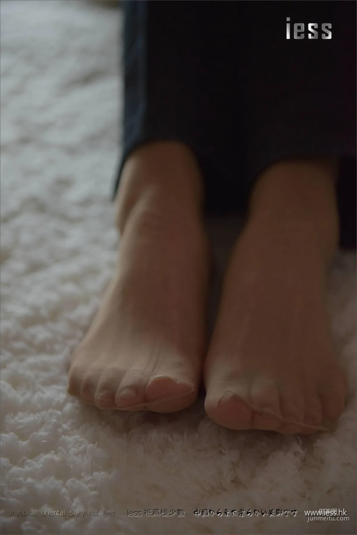 Silk Stockings Bento 114 Xiao Liu, Xiao Liu's Long Pants and Short Stockings [IESS] Photo Set photo 59