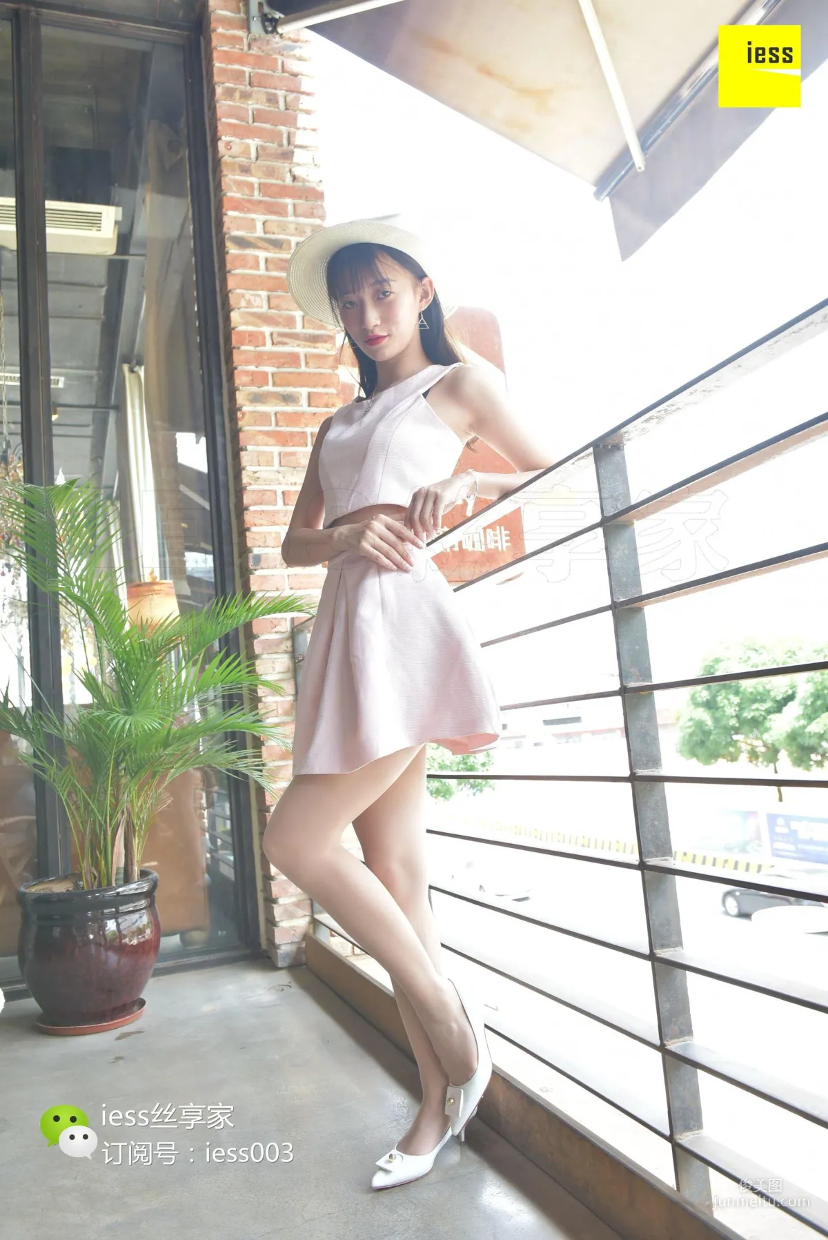 Silk Enjoyer 027 Qiuqiu, Besides White, Still White [IESS] Photo Set photo 45