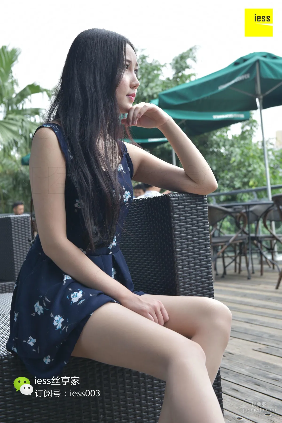 Si Xiang Jia 022 Xin Xin Hey! The Girl Sunbathing at Starbucks [IESS] Photo Set photo 24