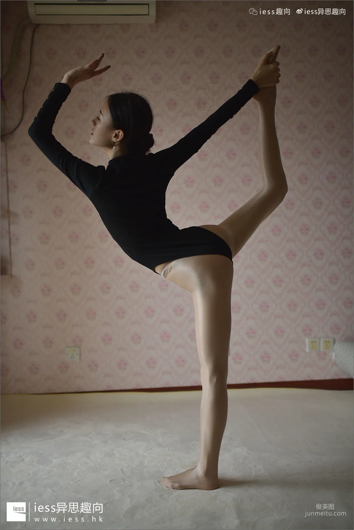 Silk Feet Bento 120 Xiao Liu, Shebin Stockings Are Here (2) [IESS] Photo Set photo 52
