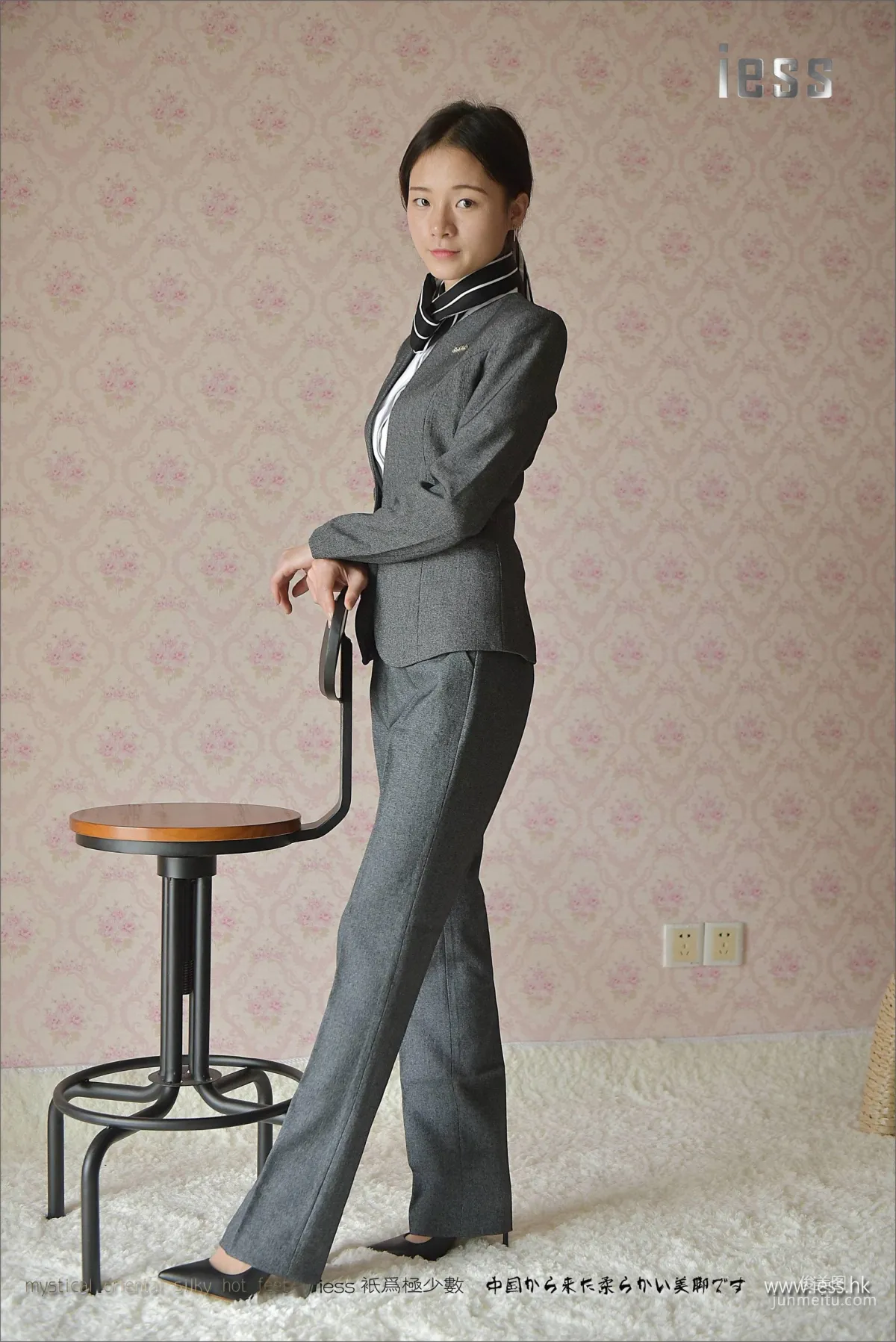 Silk Stockings Bento 114 Xiao Liu, Xiao Liu's Long Pants and Short Stockings [IESS] Photo Set photo 90