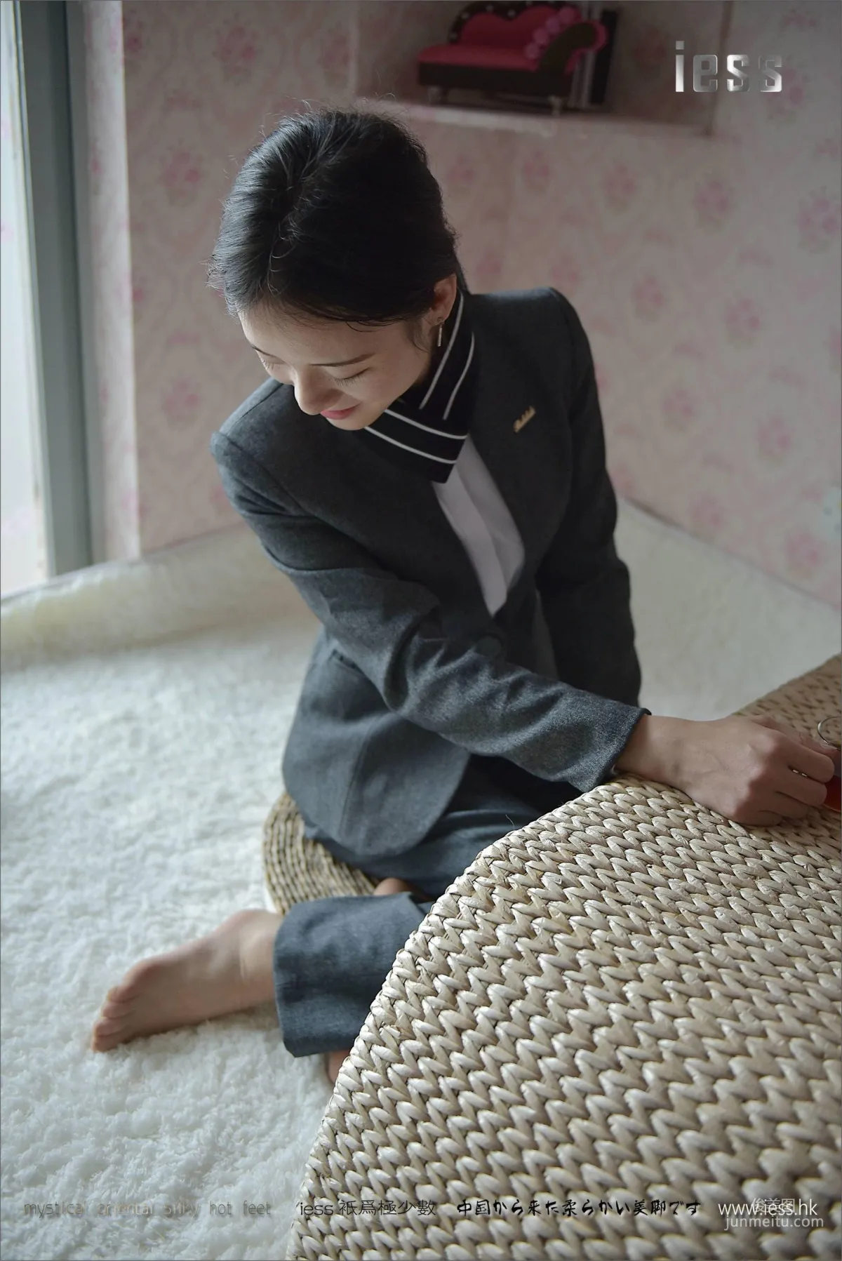 Silk Stockings Bento 114 Xiao Liu, Xiao Liu's Long Pants and Short Stockings [IESS] Photo Set photo 37