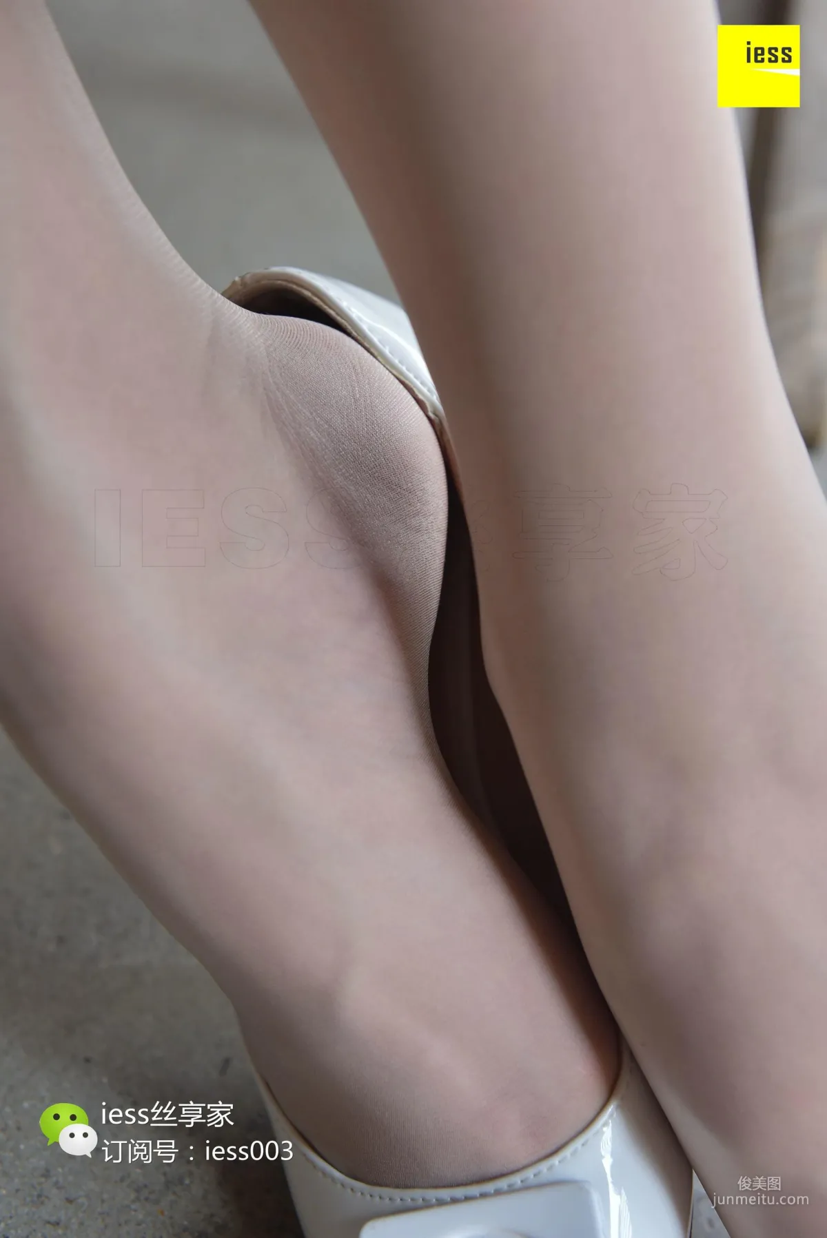Silk Enjoyer 027 Qiuqiu, Besides White, Still White [IESS] Photo Set photo 77