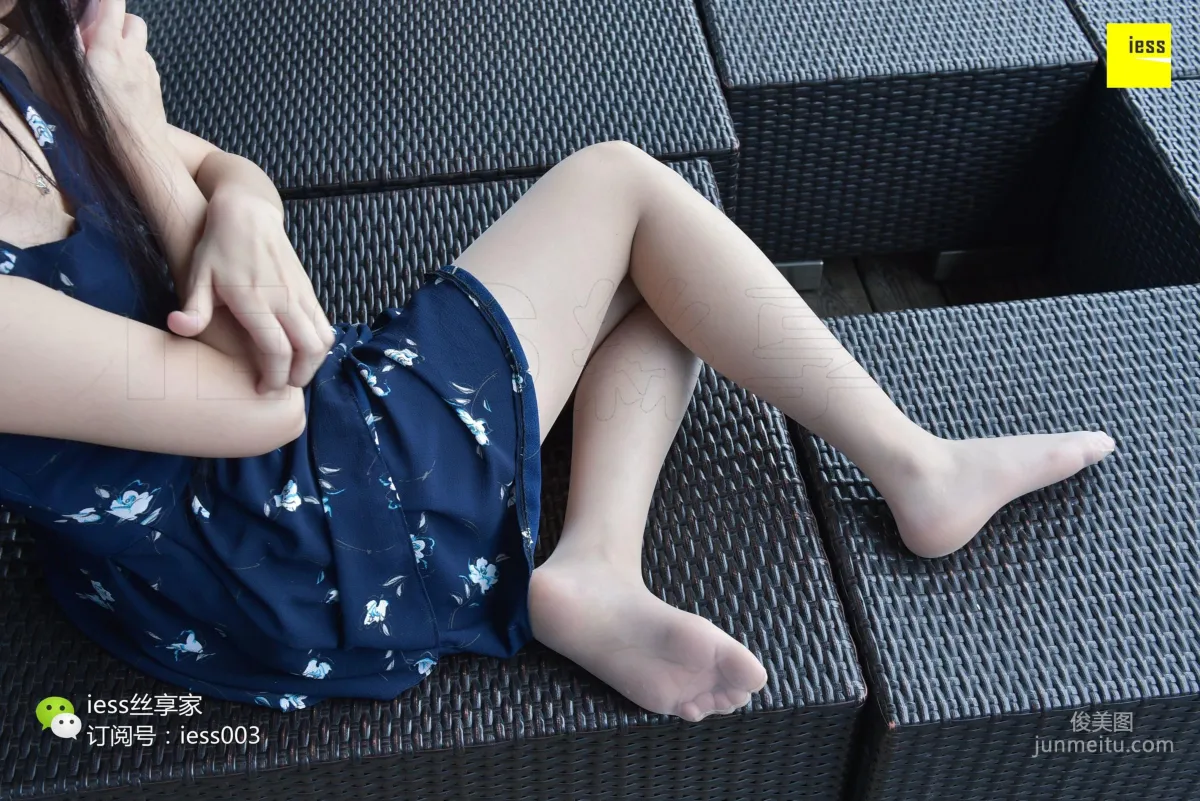 Si Xiang Jia 022 Xin Xin Hey! The Girl Sunbathing at Starbucks [IESS] Photo Set photo 87