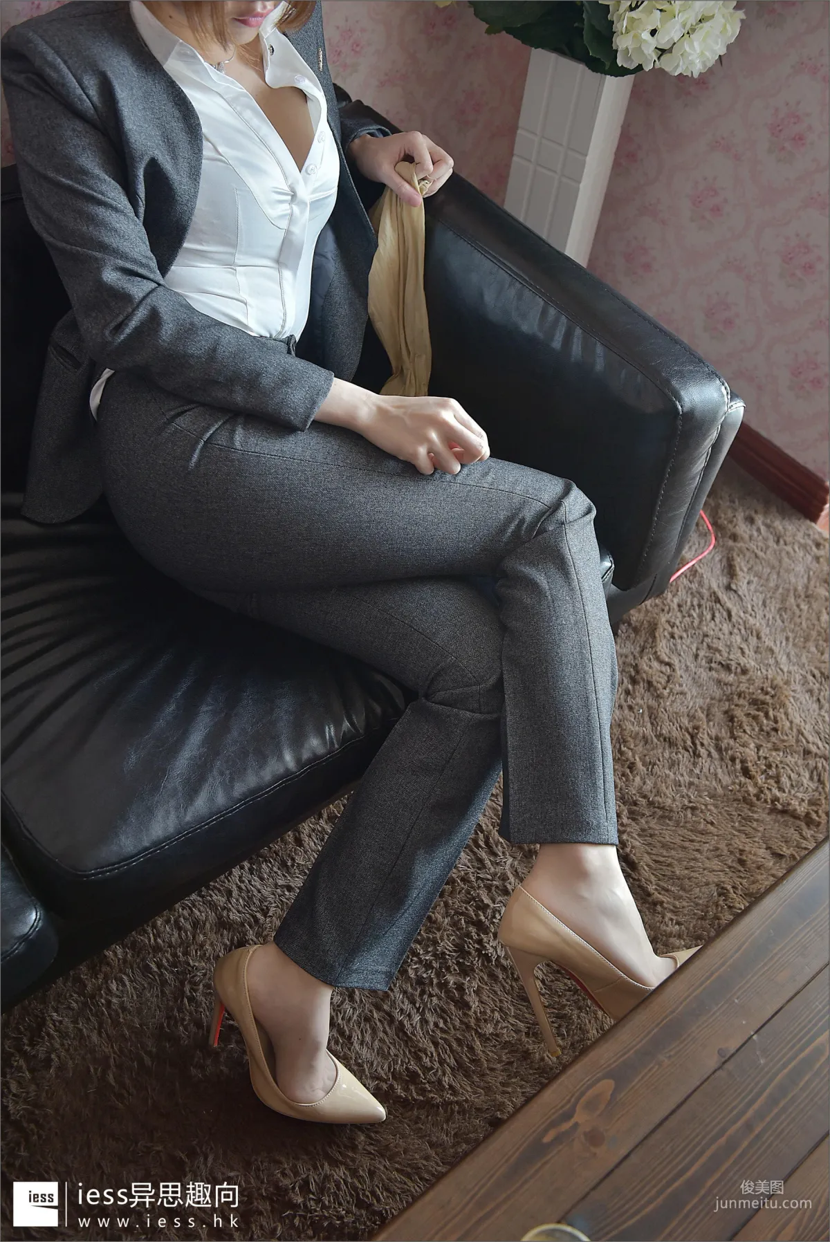 Silk Stockings Bento 125 Teacher Zhao, Uniform, Stockings and Teacher Zhao [IESS] Photo Set photo 92