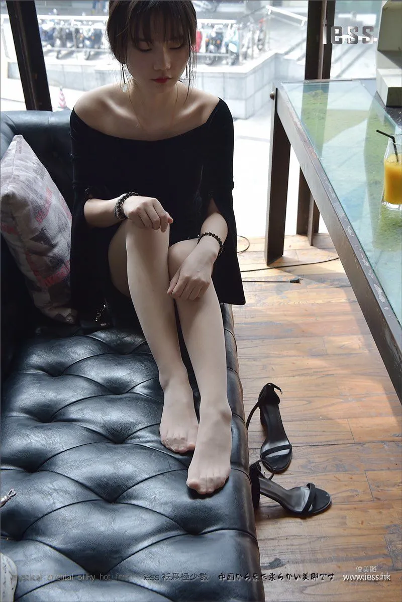Silk Feet Bento 118 Qi Qi, Qi Qi's Ultra-Thin Sheer Stockings Soles [IESS] Photo Set photo 56