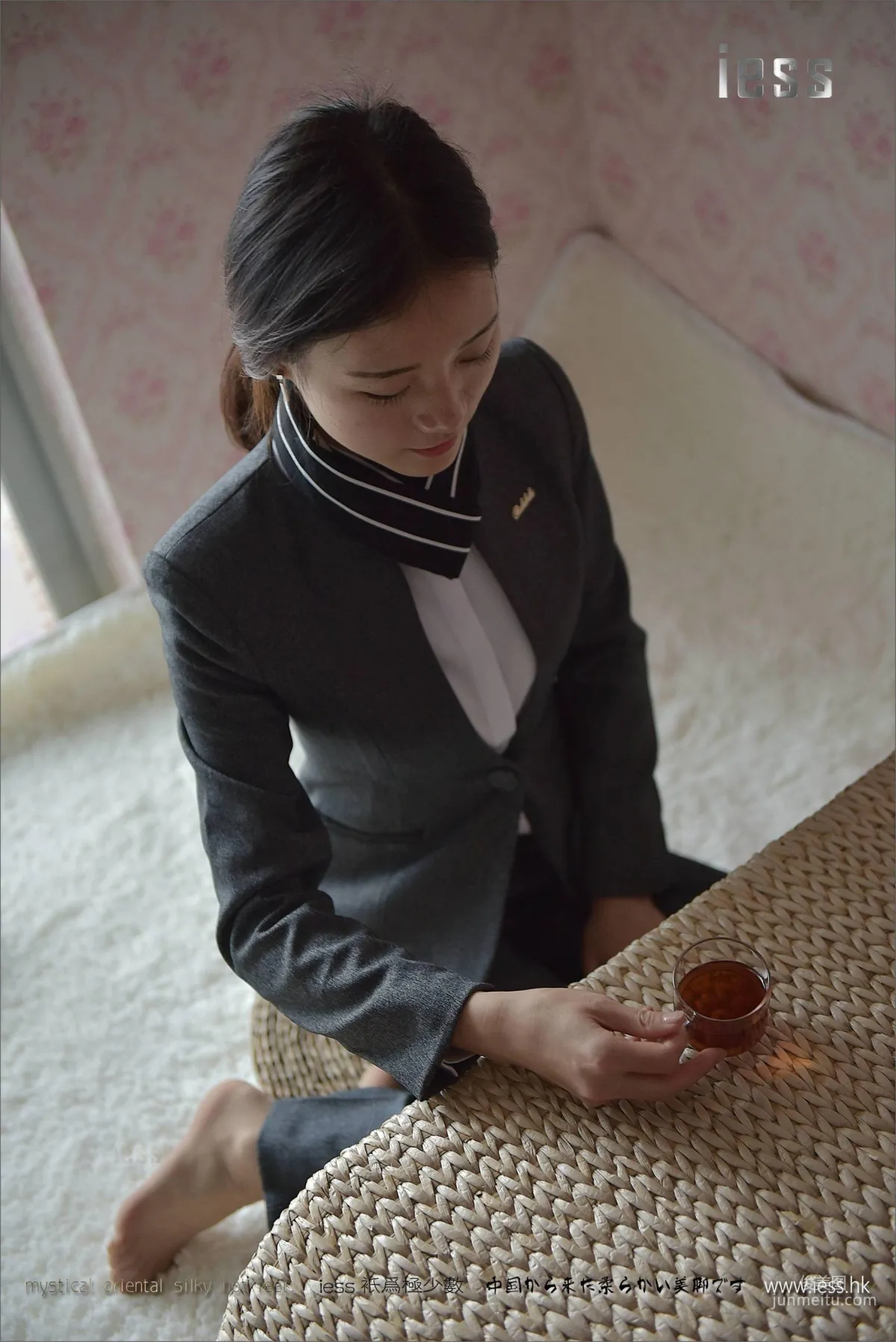 Silk Stockings Bento 114 Xiao Liu, Xiao Liu's Long Pants and Short Stockings [IESS] Photo Set photo 33