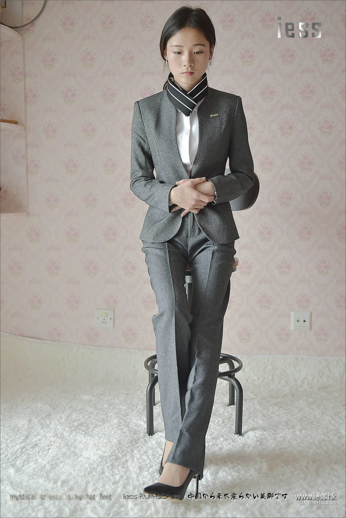 Silk Stockings Bento 114 Xiao Liu, Xiao Liu's Long Pants and Short Stockings [IESS] Photo Set photo 63