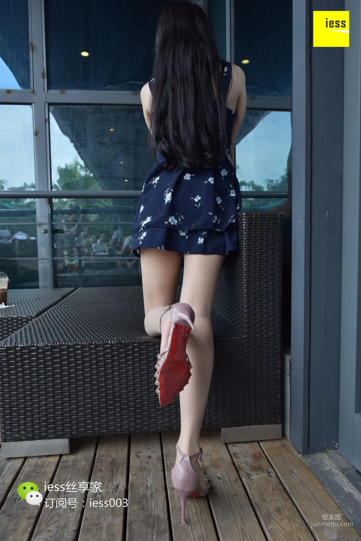 Silk Enjoyer 038 Xin Xin, The Girl Sunbathing at Starbucks II [IESS] Photo Set photo 43