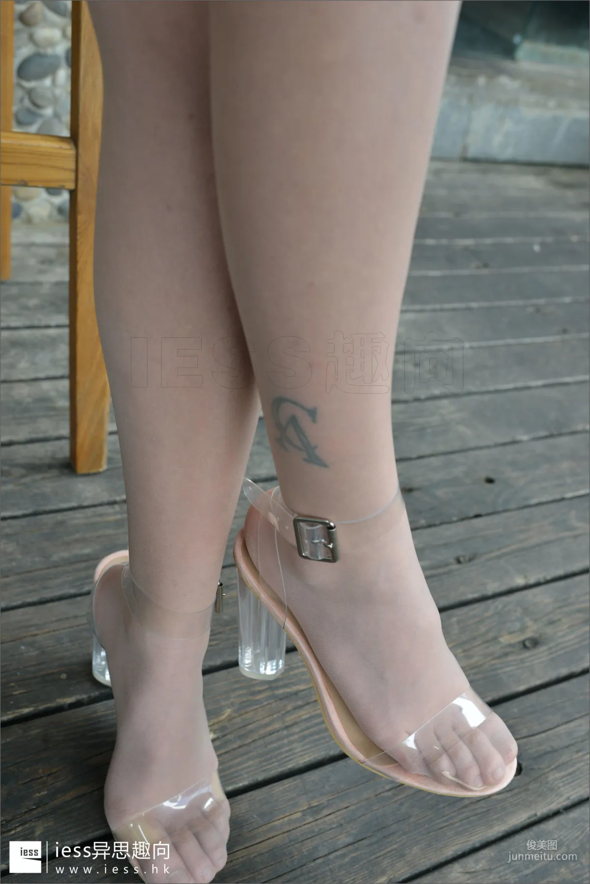 Silk Feet Bento 129 Xiao Xiao, Don't Look at the Flower Arm, Look at the Thighs [IESS] Photo Set photo 54
