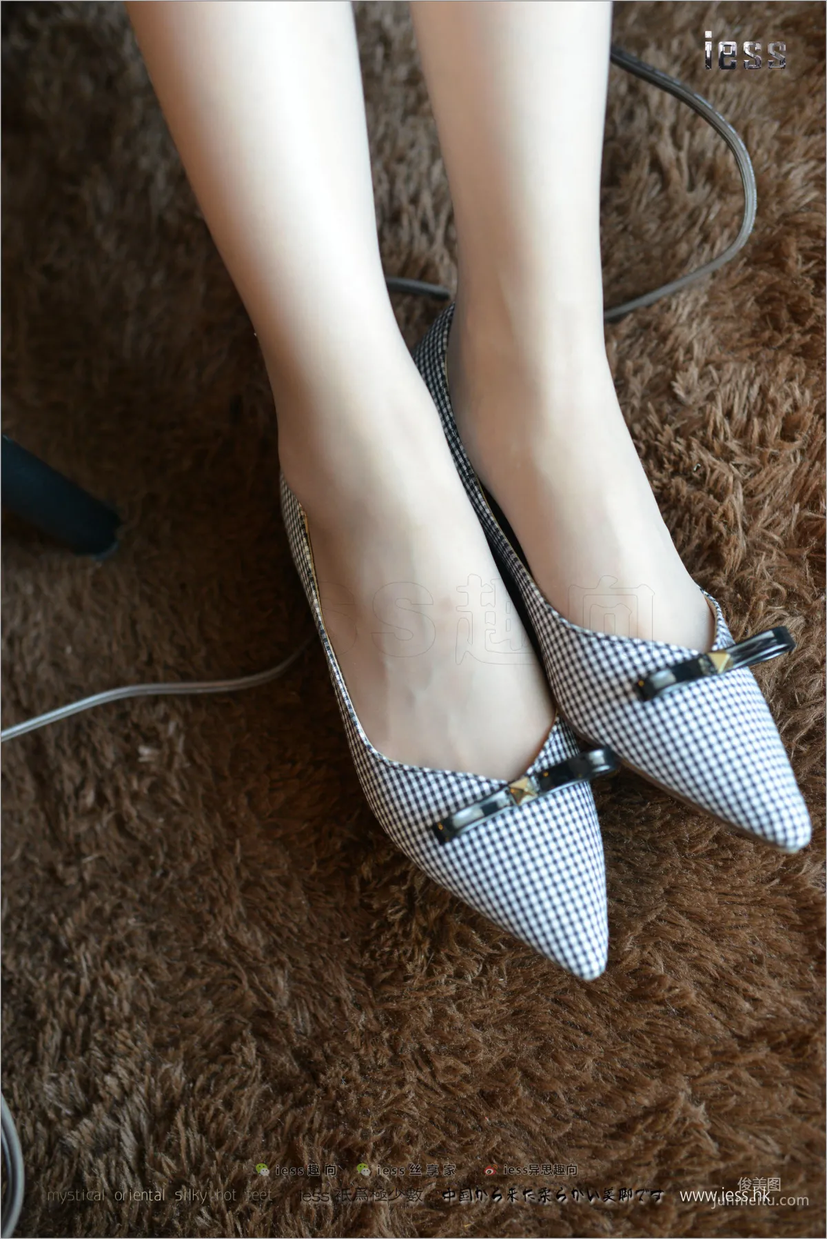 Silk Stockings Bento 135 New Model momo, Gray Stockings OL in Flats [IESS] Photo Set photo 23