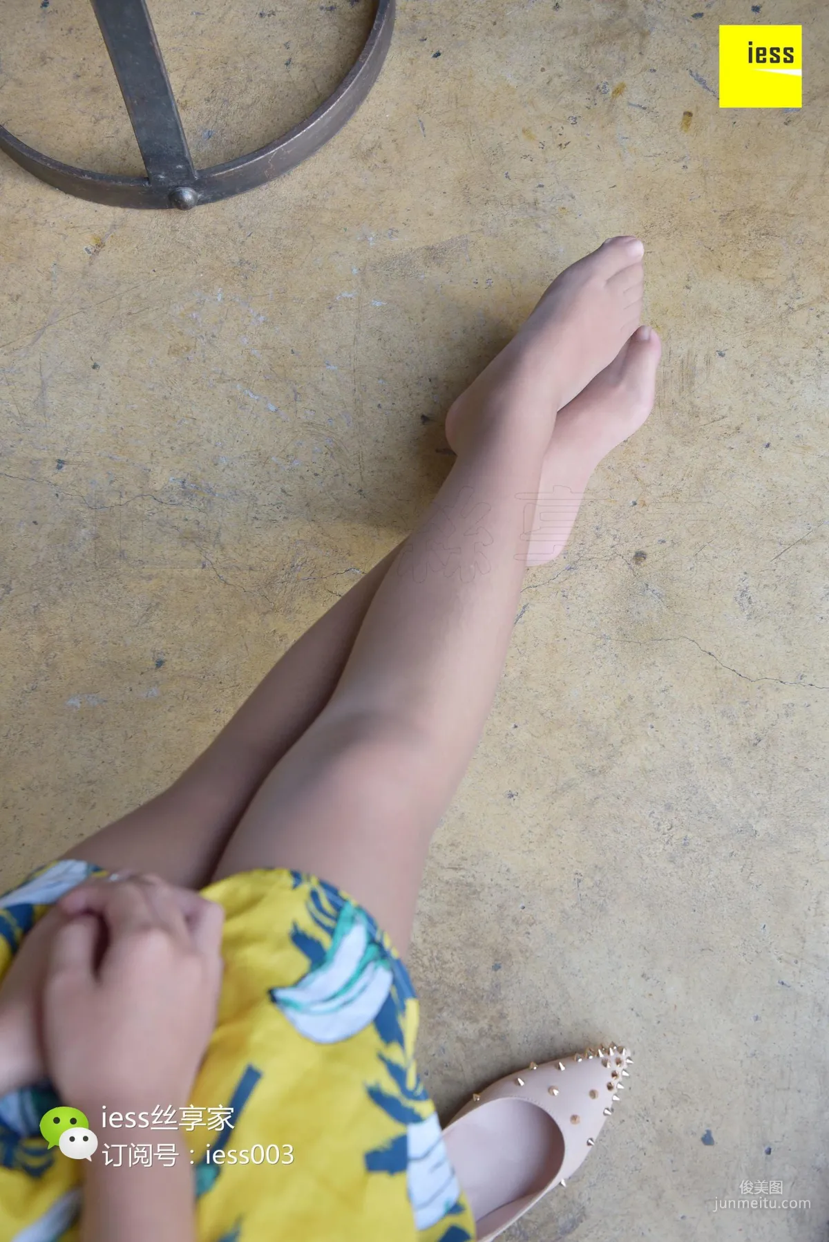 Silk Enjoyer 043 Xiao Bei 'Northeastern Girl Falls in Love with Brown Stockings' [IESS] Photo Set photo 63