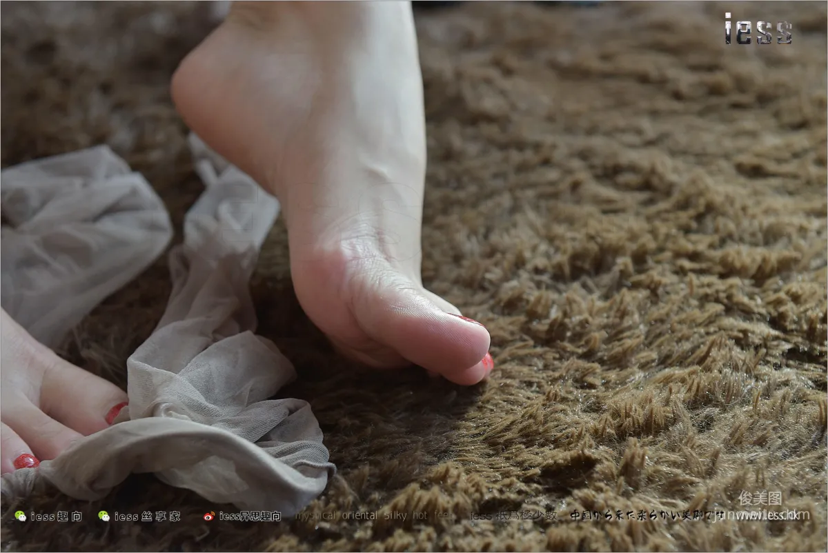 Silk Feet Bento 146 Shan Shan, Bare Feet White Slippers [IESS] Photo Set photo 52