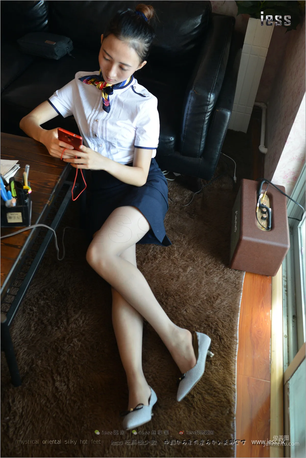 Silk Stockings Bento 135 New Model momo, Gray Stockings OL in Flats [IESS] Photo Set photo 17