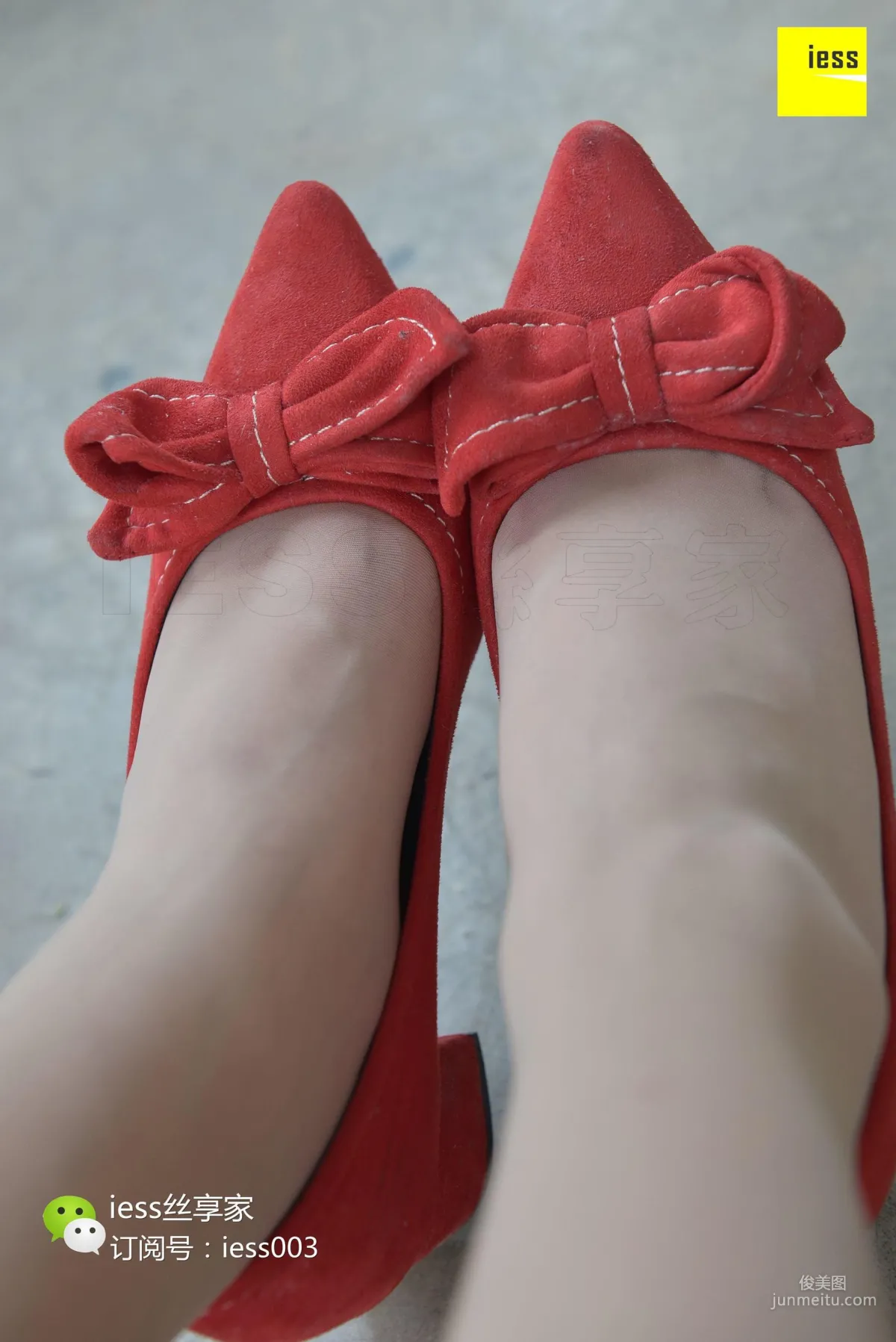 Silk Enjoyer 044 Wen Xin 《Let Go of That Little Red Shoe, Let Me Do It!》[IESS] Photo Set photo 8