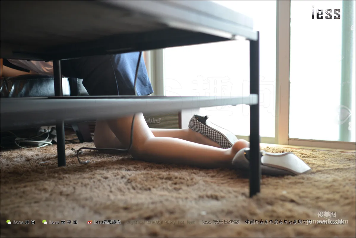 Silk Stockings Bento 135 New Model momo, Gray Stockings OL in Flats [IESS] Photo Set photo 43