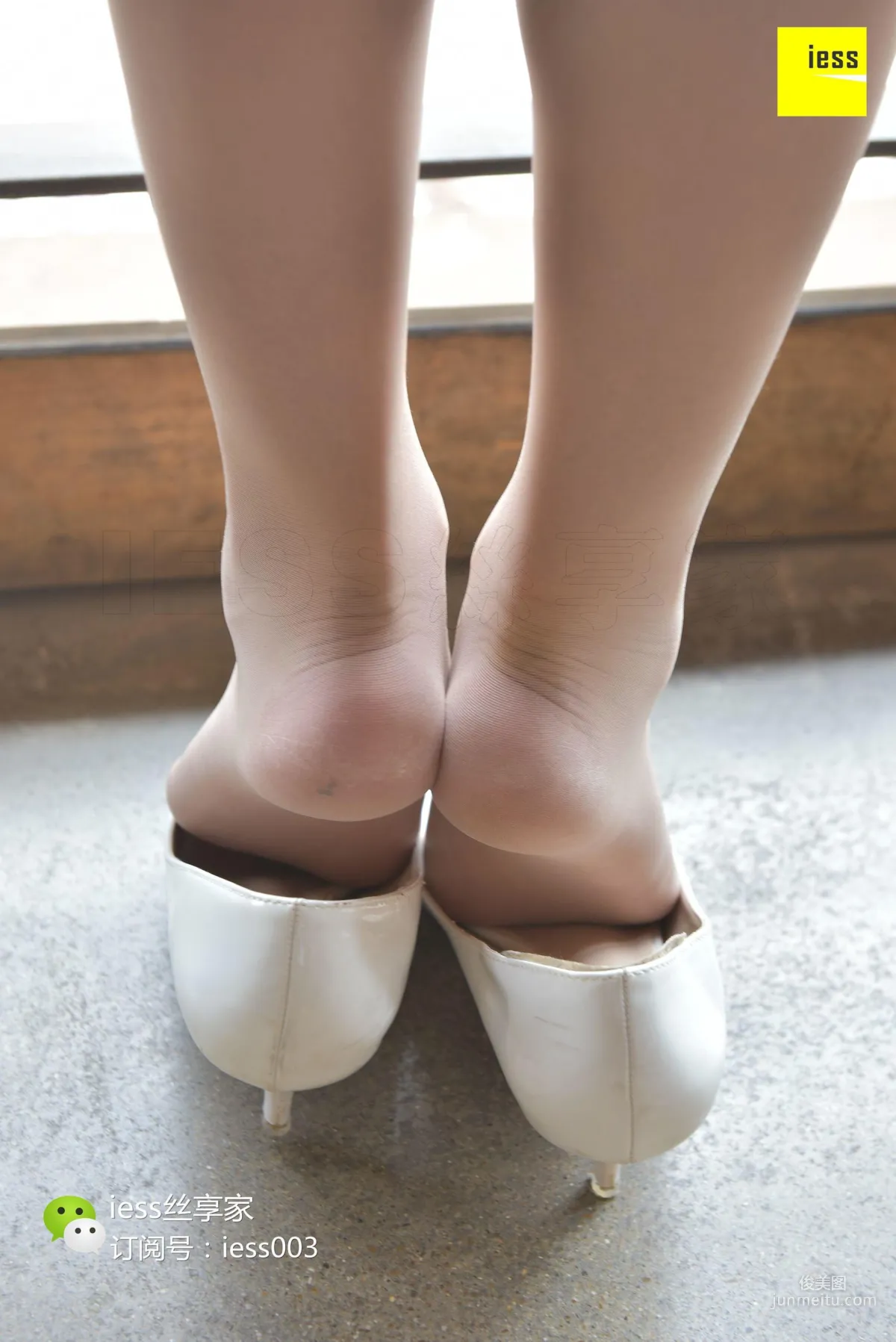 Silk Enjoyer 046 Qiuqiu Besides White, Still White II [IESS] Photo Set photo 1