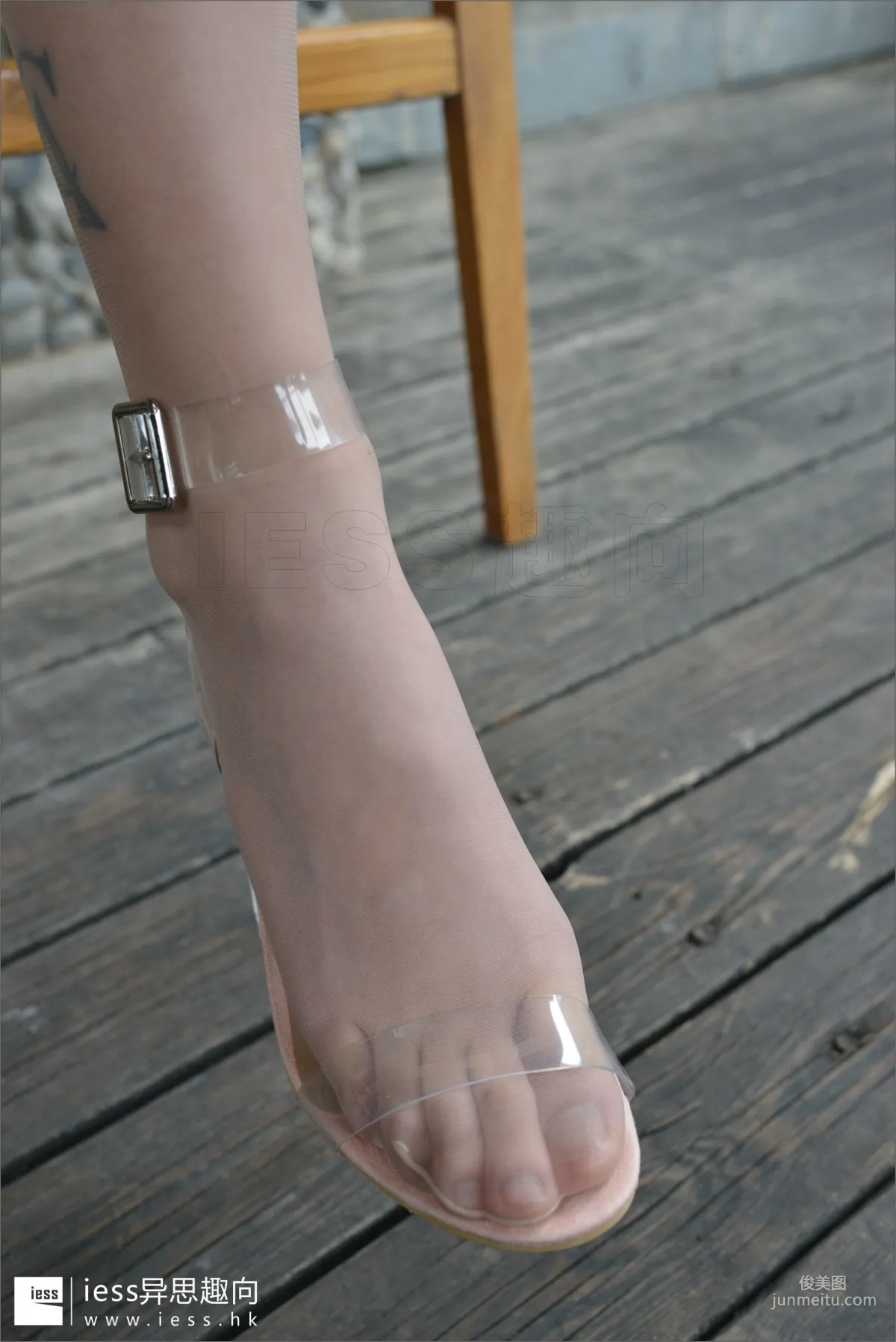 Silk Feet Bento 129 Xiao Xiao, Don't Look at the Flower Arm, Look at the Thighs [IESS] Photo Set photo 7