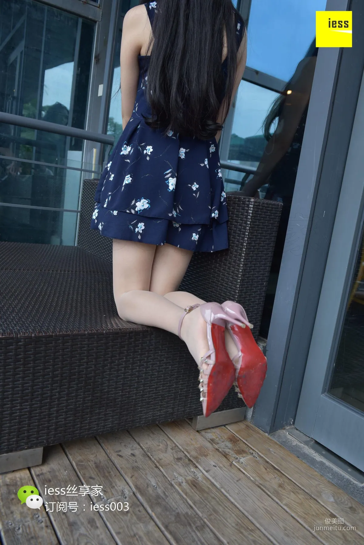 Silk Enjoyer 038 Xin Xin, The Girl Sunbathing at Starbucks II [IESS] Photo Set photo 41