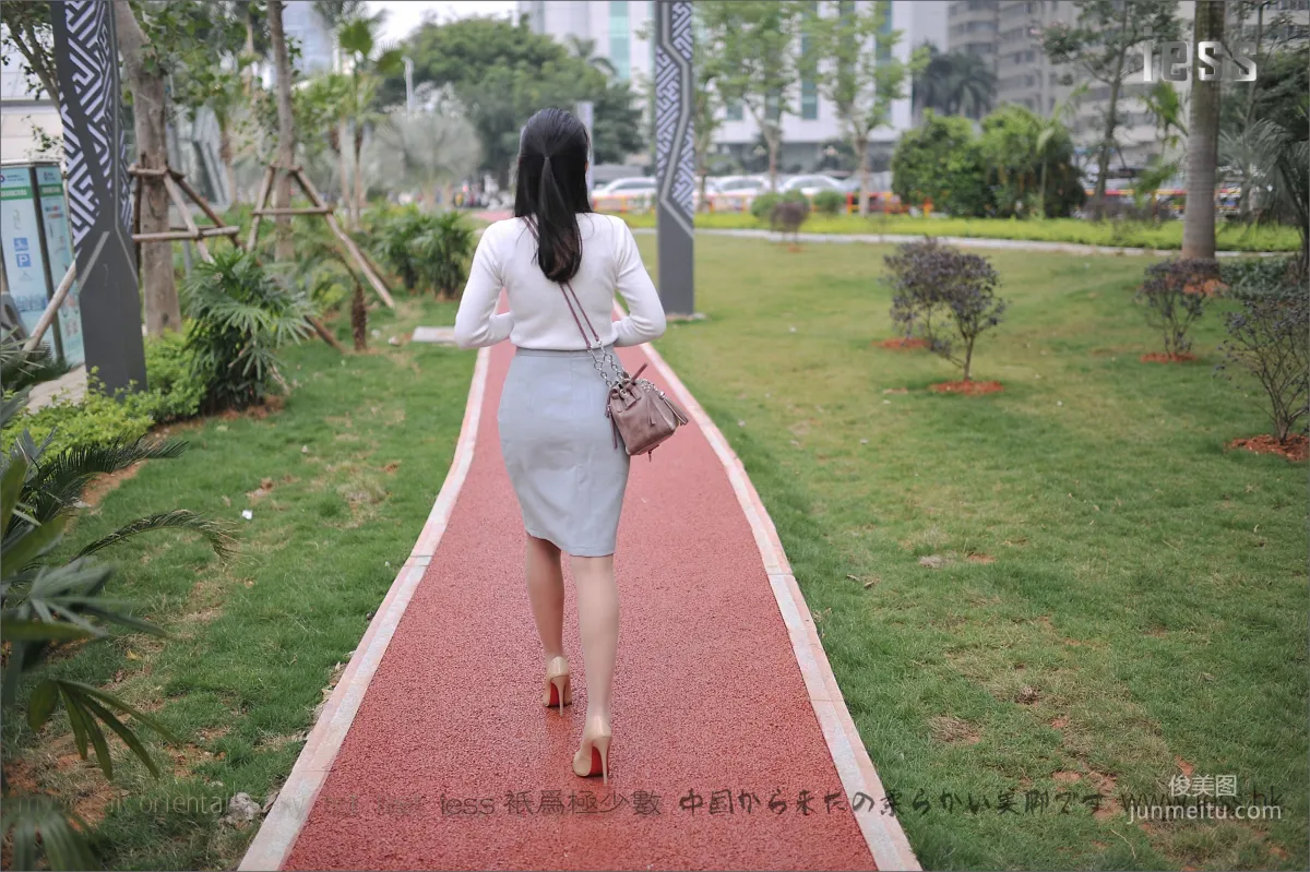 丝足便当127《户外丝袜》[IESS异思趣向] 写真集10