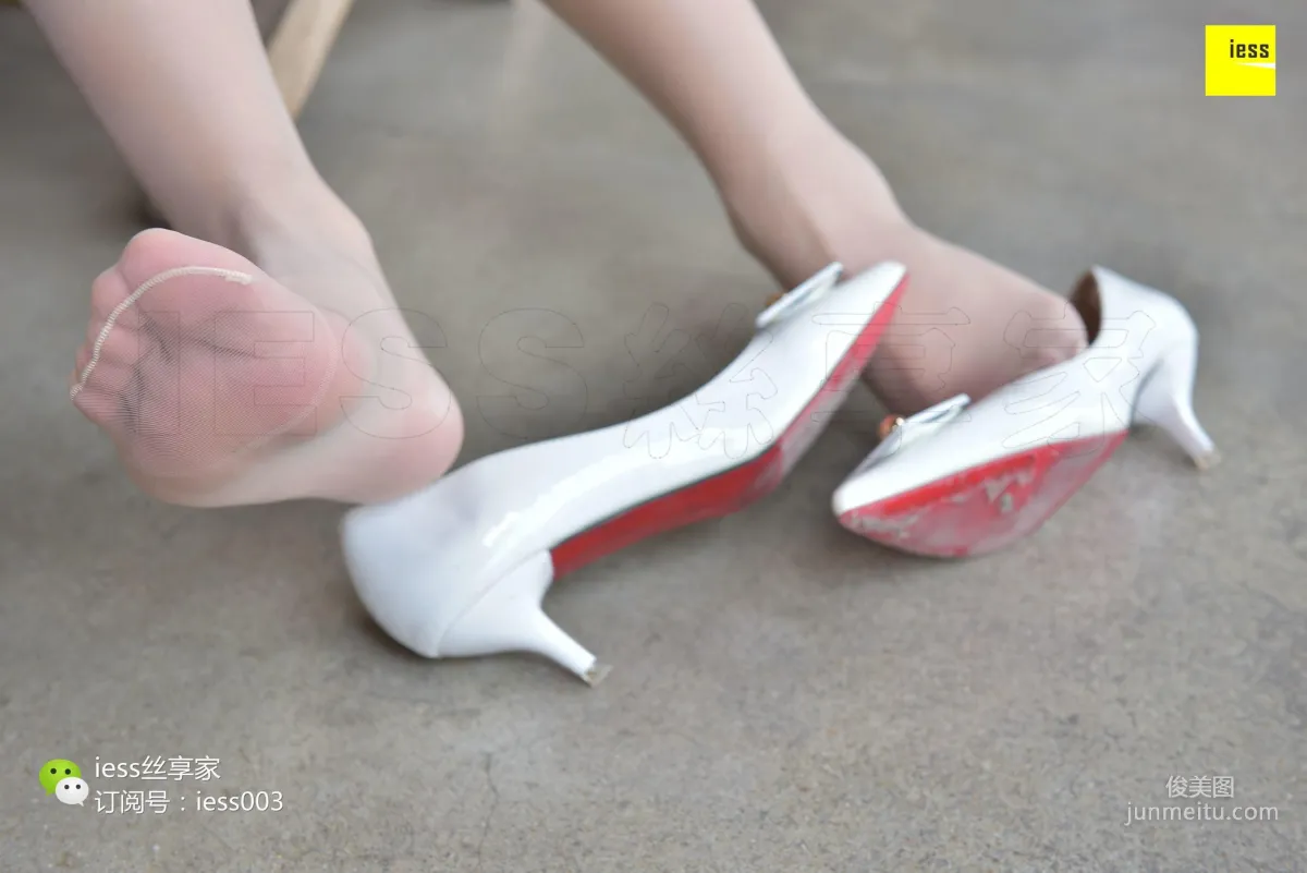 Silk Enjoyer 046 Qiuqiu Besides White, Still White II [IESS] Photo Set photo 55