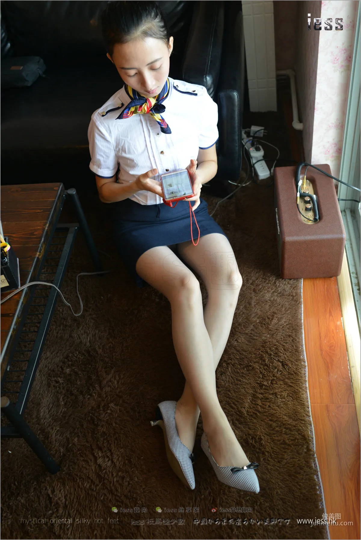 Silk Stockings Bento 135 New Model momo, Gray Stockings OL in Flats [IESS] Photo Set photo 5