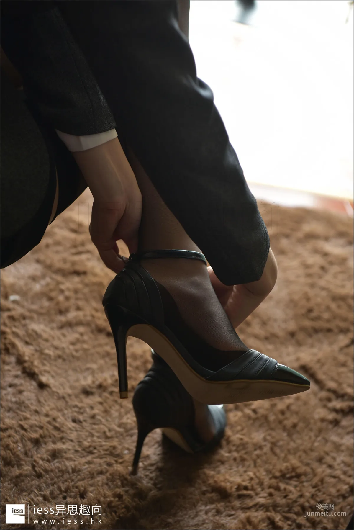 Silk Stockings Bento 132 Gong Zi If You Are Not Secretly Flirty You Cannot Be a Genius [IESS] Photo Set photo 17
