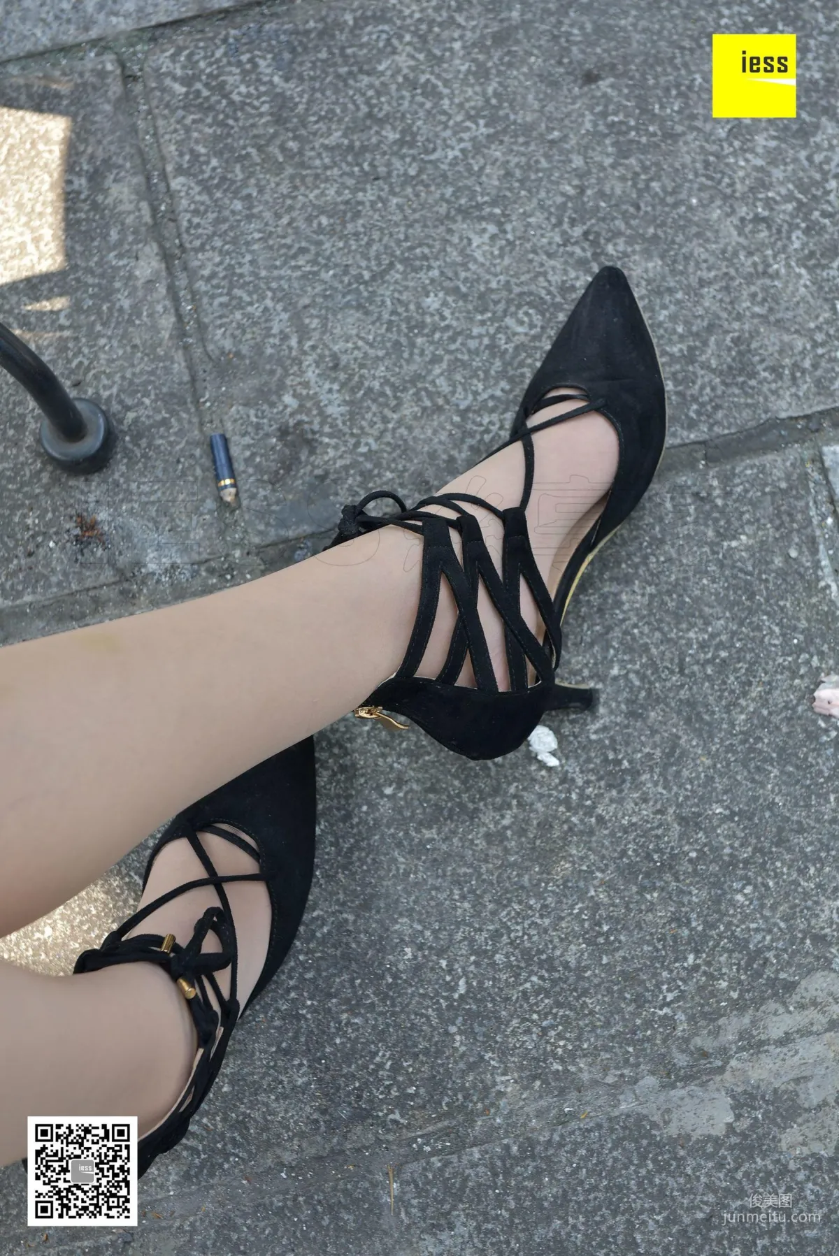 Si Xiang Jia 121 Zi Zi "Sunlight Shining on Flesh-Colored Stockings and High Heels" [IESS] Photo Set photo 14
