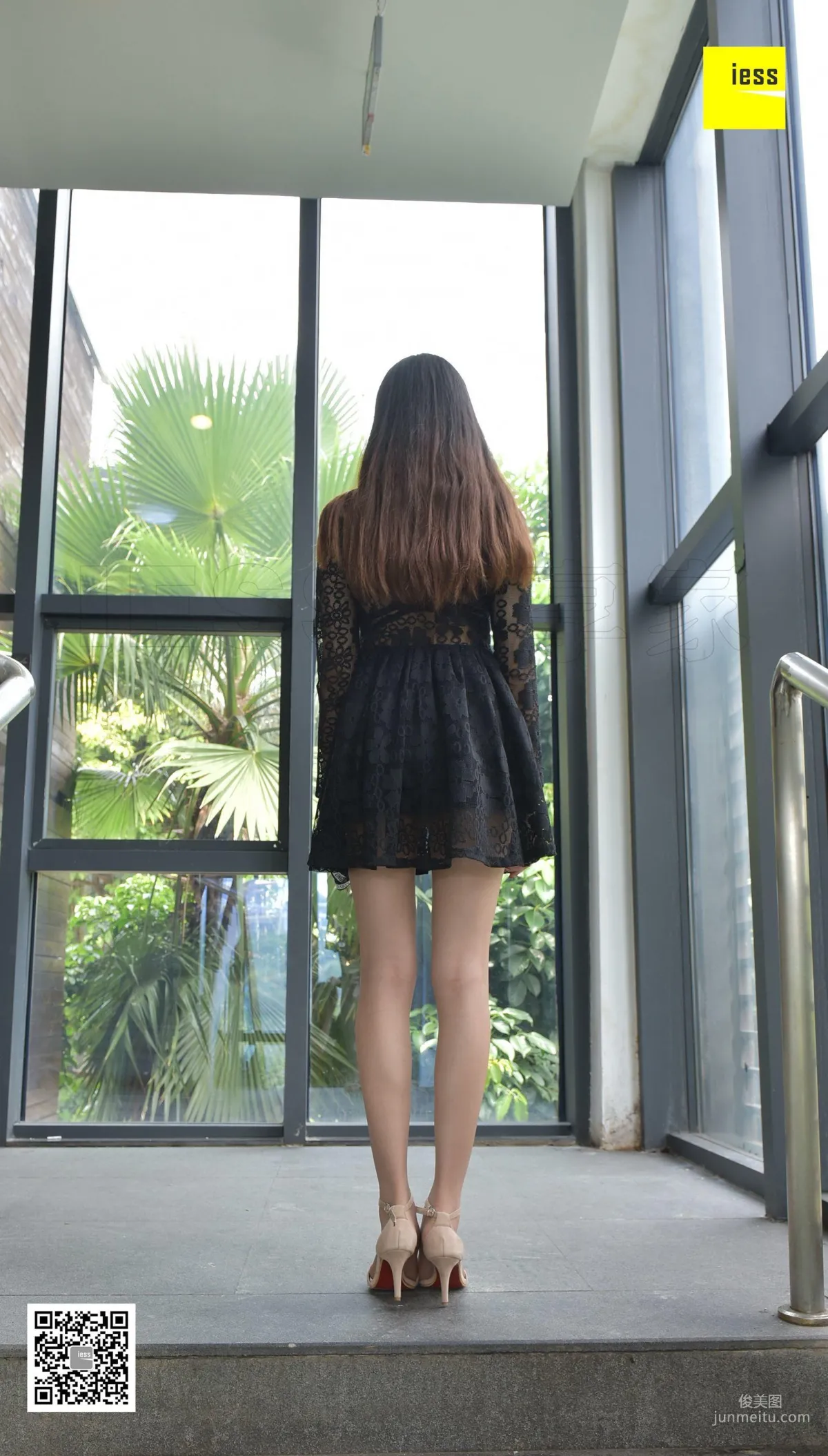 Silk Enjoyer 118 Qi Qi《Nothing Is Sexier Than Brown Stockings II》[IESS] Photo Set photo 8