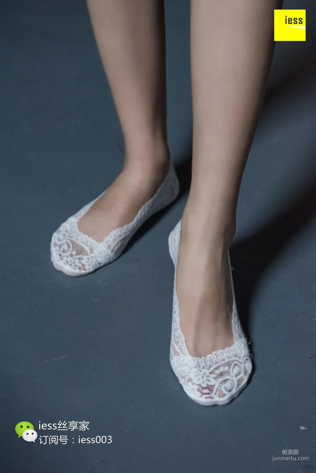 SiXiangJia 101 Jing Jing, Snow-White Ankle Socks and Beautiful Feet [IESS] Photo Set photo 67