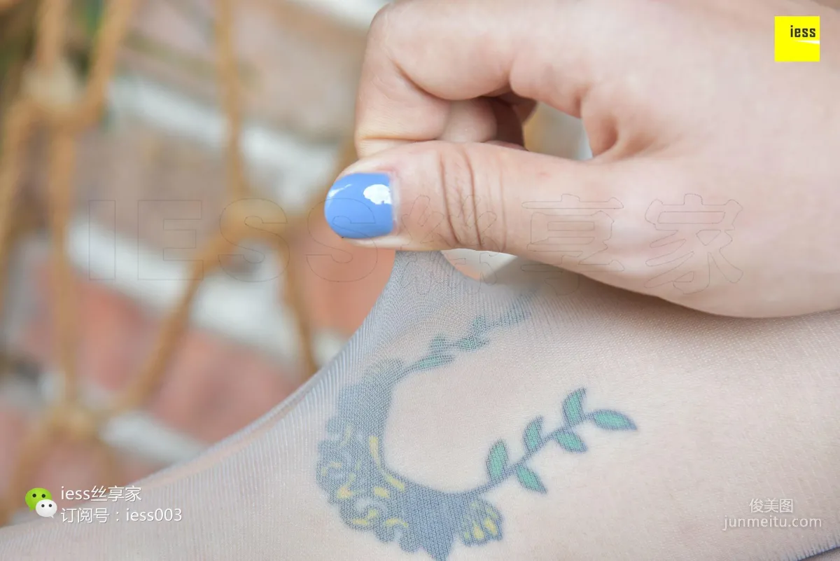 Stockings Lover 104 Cousin, Tattooed Legs Teasing Hemp Rope [IESS] Photo Set photo 89