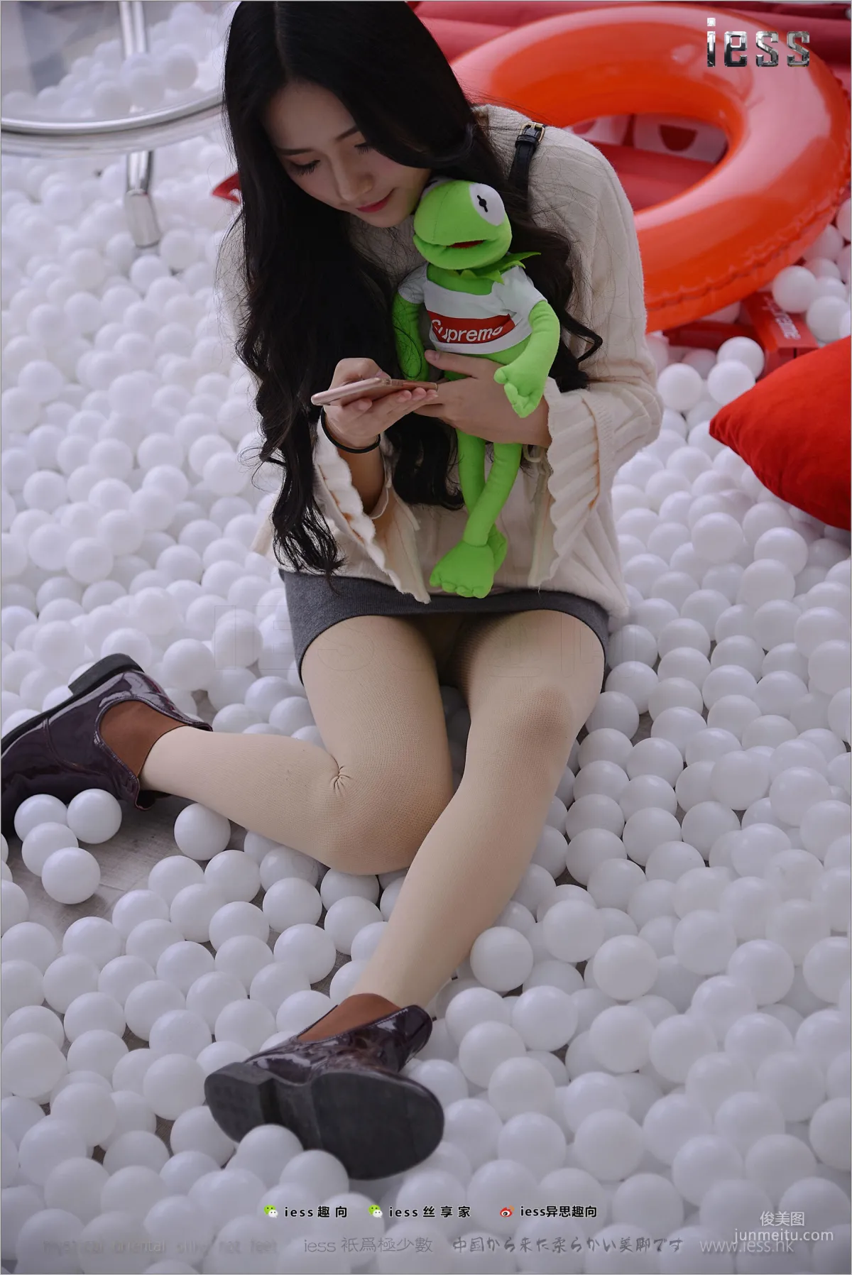 Silk Feet Bento 176 Xing Zi, Damn, Pantyhose [IESS] Photo Set photo 12