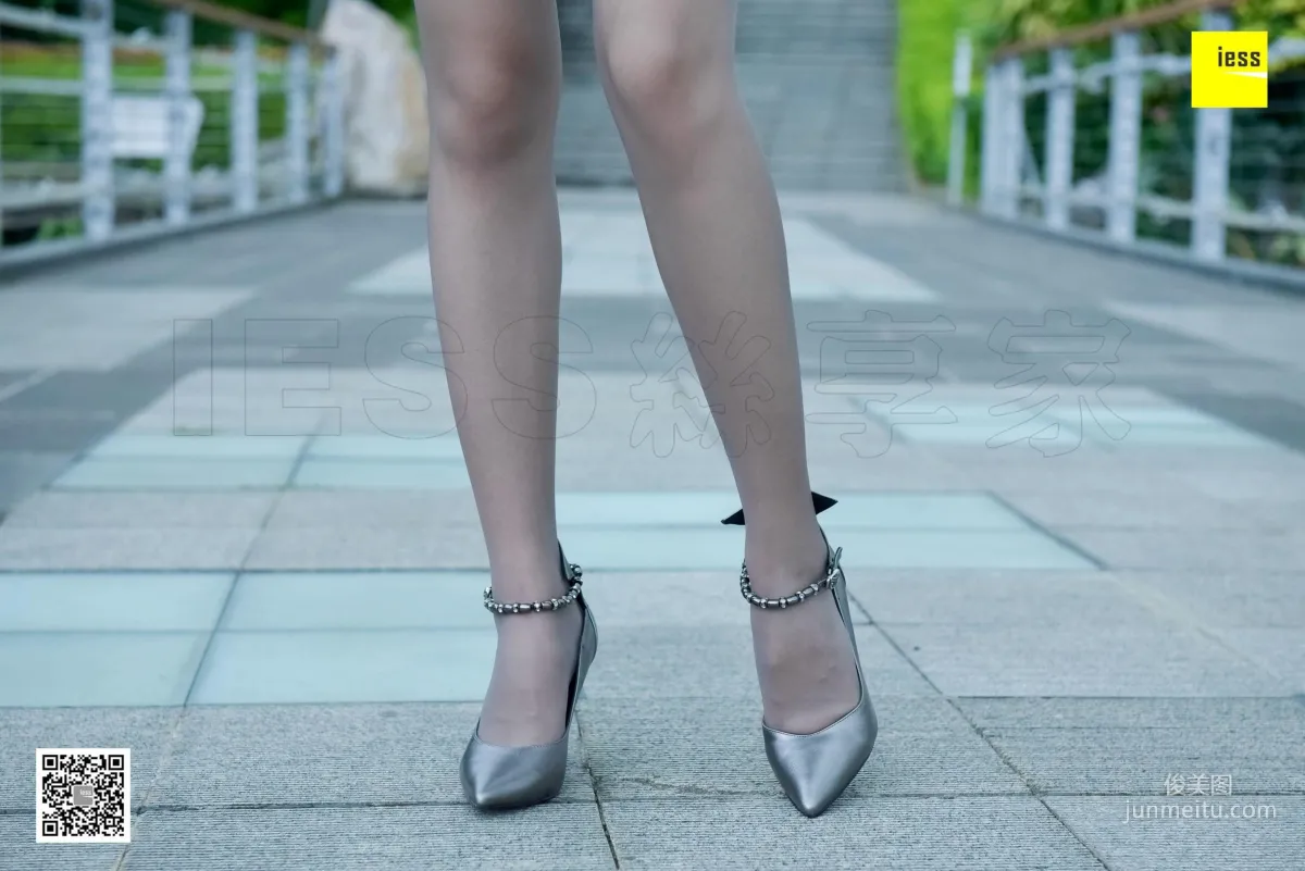 Si Xiang Jia 123 Jing Jing Gray Stockings Under the Flash [IESS] Photo Set photo 76