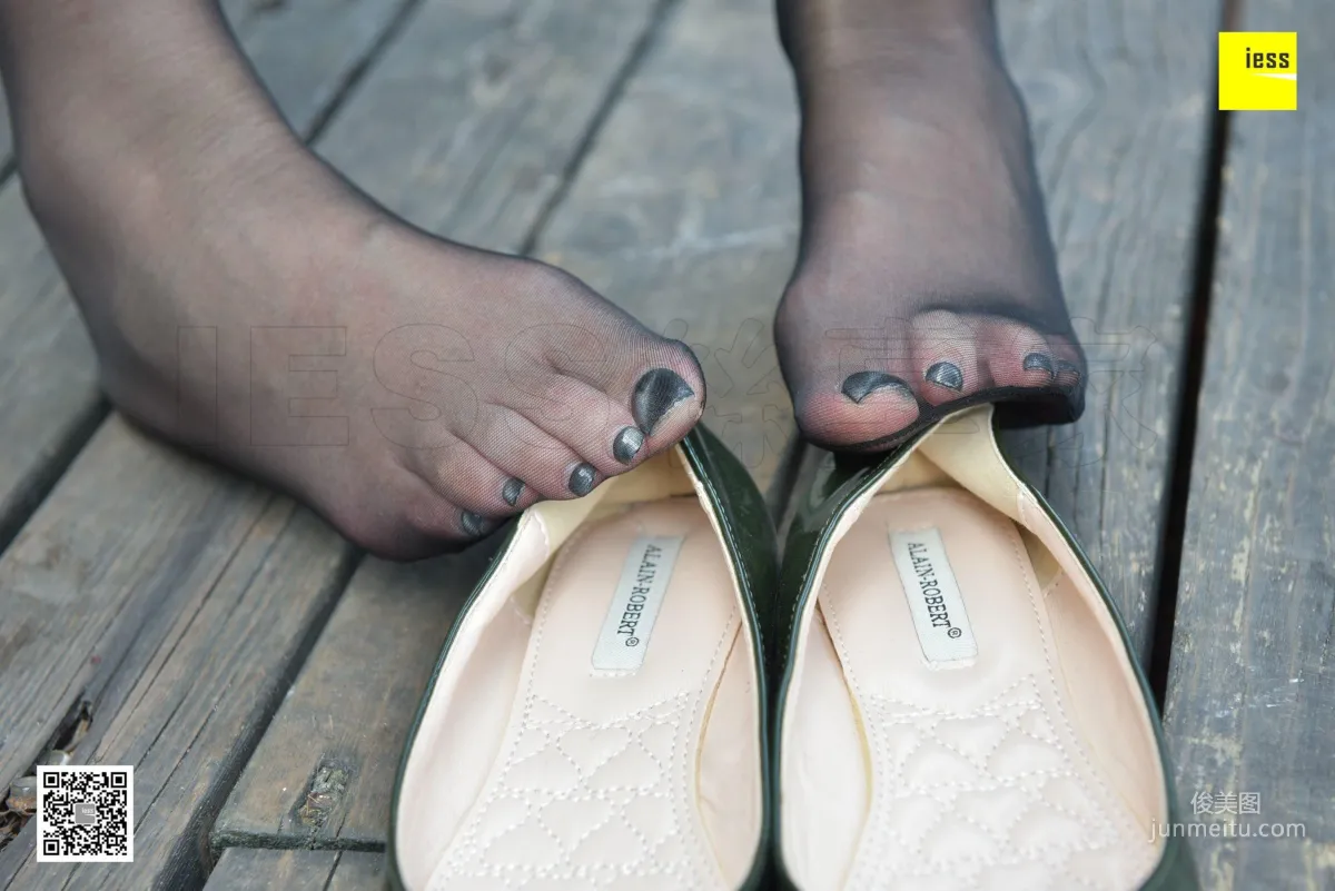 Si Xiang Jia 105 Zi Zi, Girl, You Should Still Wear Flat Shoes [IESS] Photo Set photo 58