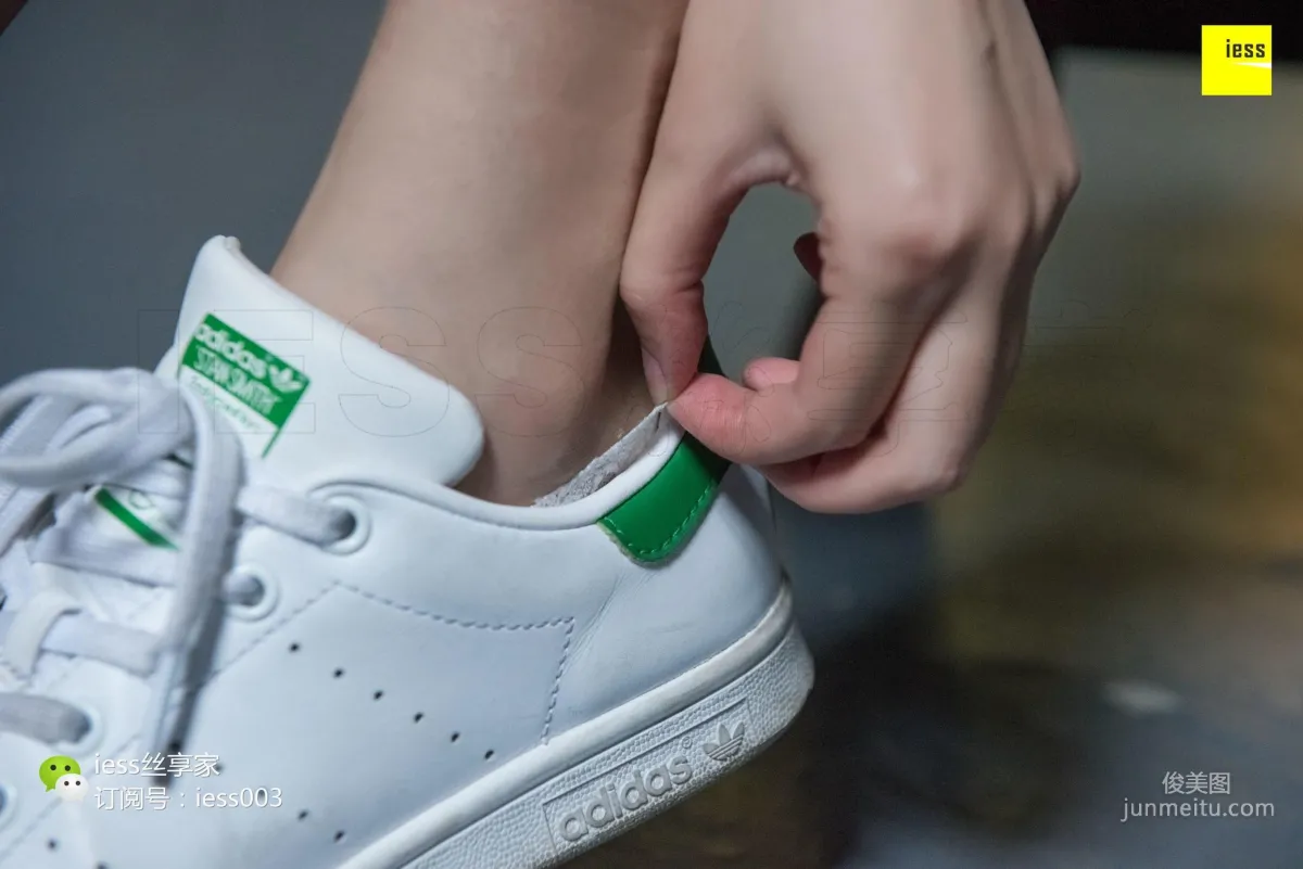 SiXiangJia 101 Jing Jing, Snow-White Ankle Socks and Beautiful Feet [IESS] Photo Set photo 5