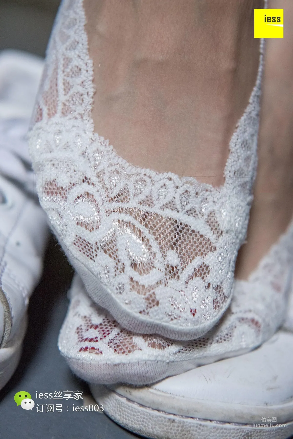 SiXiangJia 101 Jing Jing, Snow-White Ankle Socks and Beautiful Feet [IESS] Photo Set photo 25