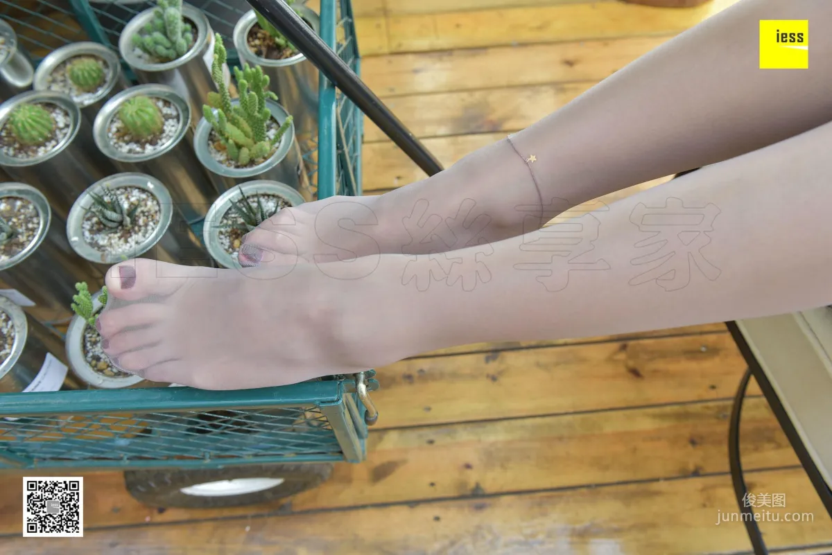 Silk Enjoyer 108 Qiuqiu Gray Stockings Are Just Played Like This [IESS] Photo Set photo 59