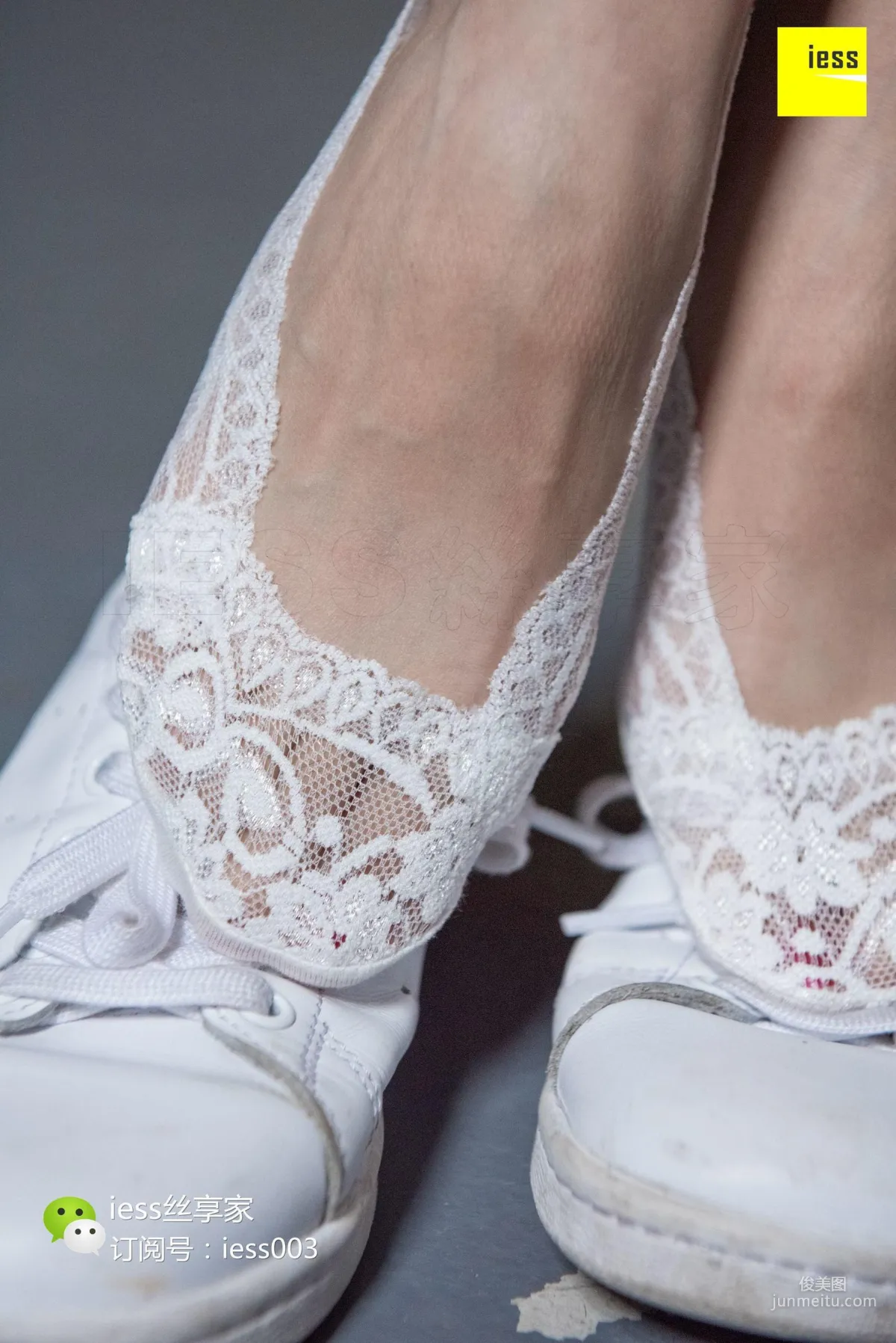 SiXiangJia 101 Jing Jing, Snow-White Ankle Socks and Beautiful Feet [IESS] Photo Set photo 19