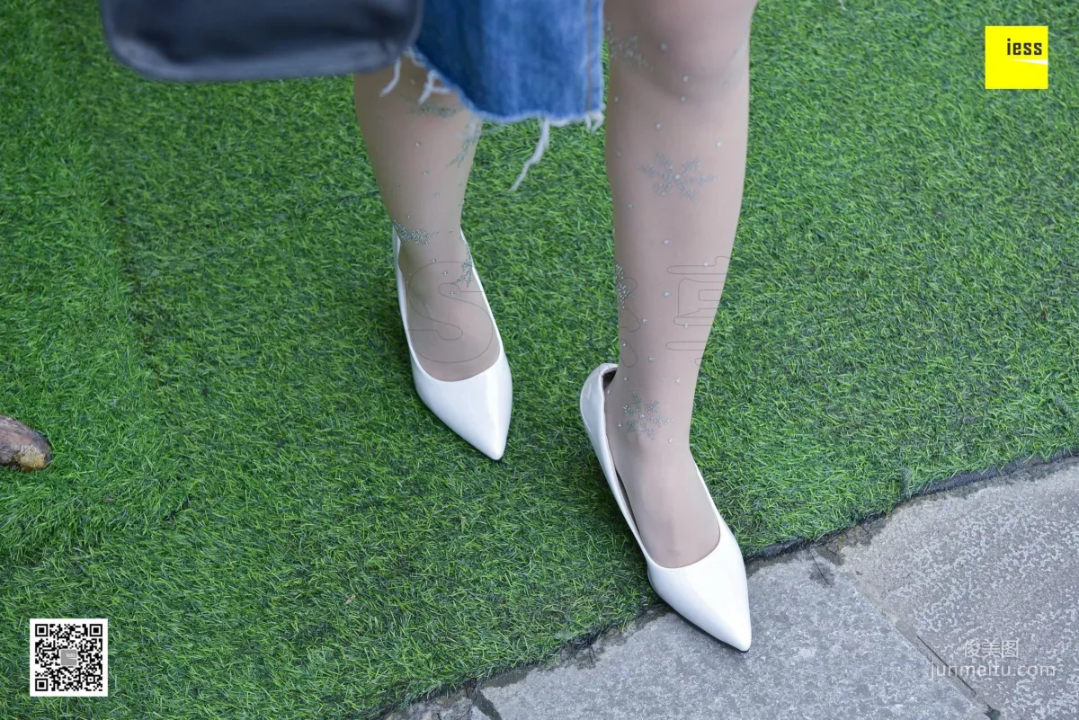 Si Xiang Jia 107 Jing Jing, Crystal White Stockings [IESS] Photo Set photo 14