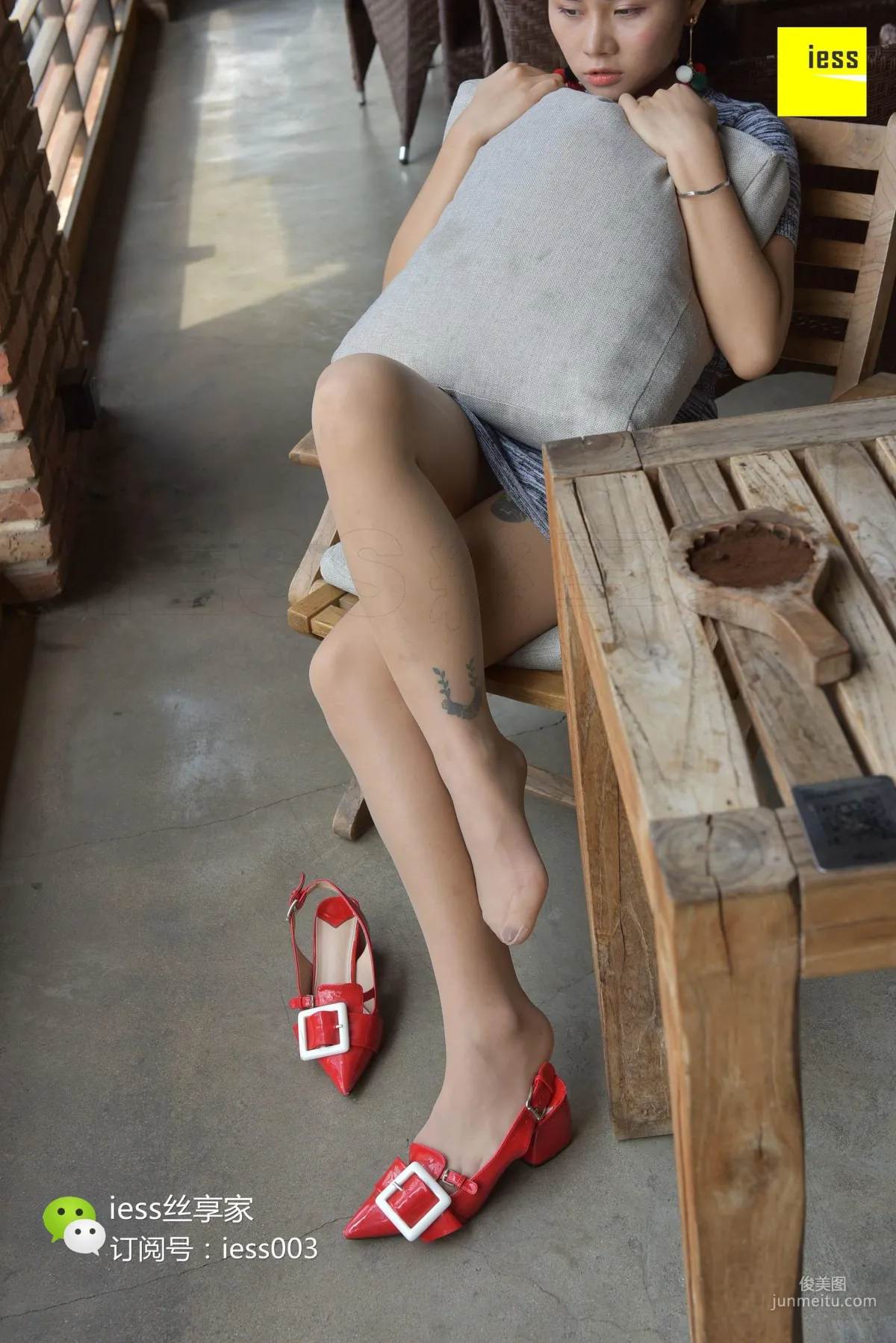 Si Xiang Jia 080 Biao Mei 《From the Table to Under the Table Perspective》 [IESS] Photo Set photo 47