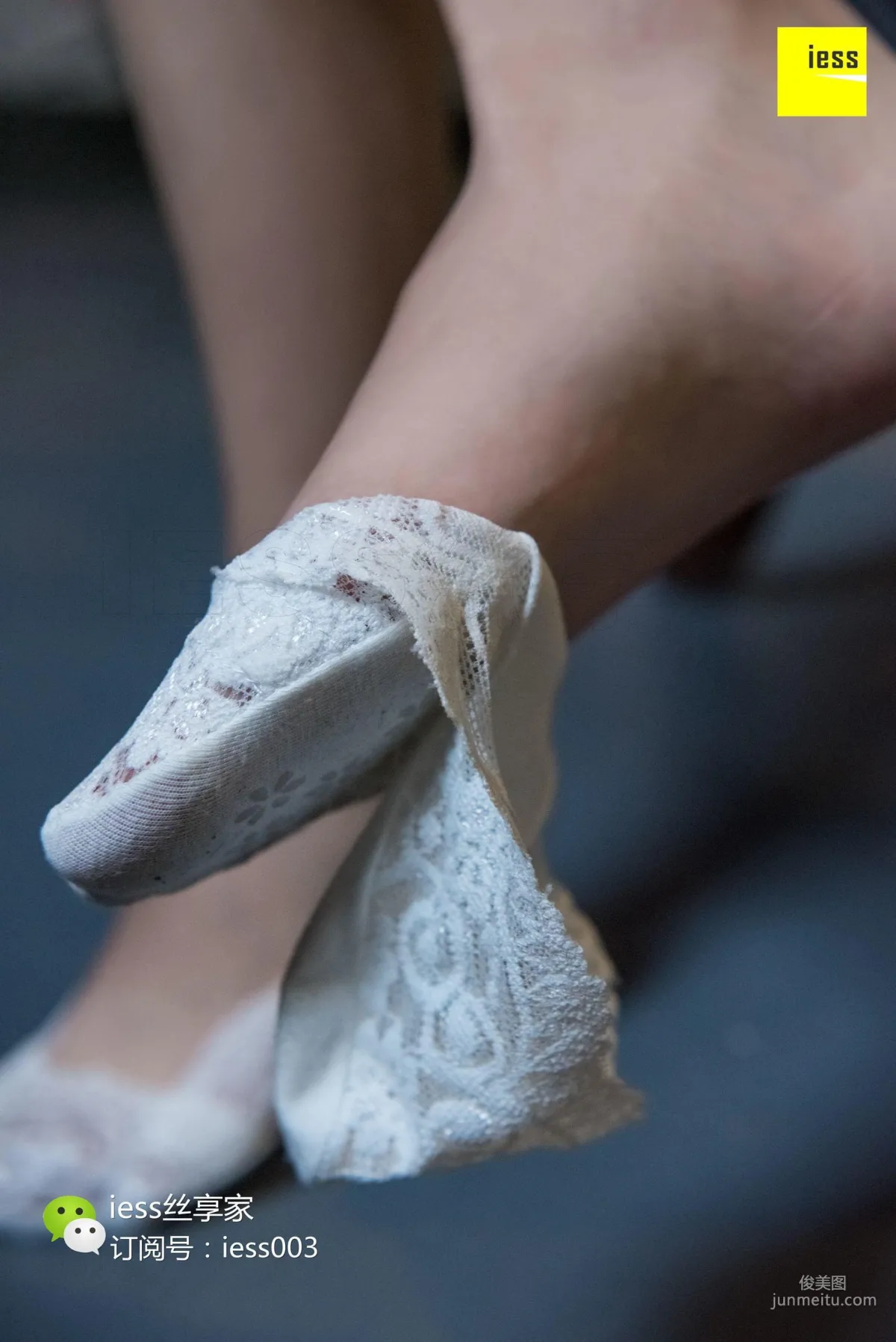 SiXiangJia 101 Jing Jing, Snow-White Ankle Socks and Beautiful Feet [IESS] Photo Set photo 86