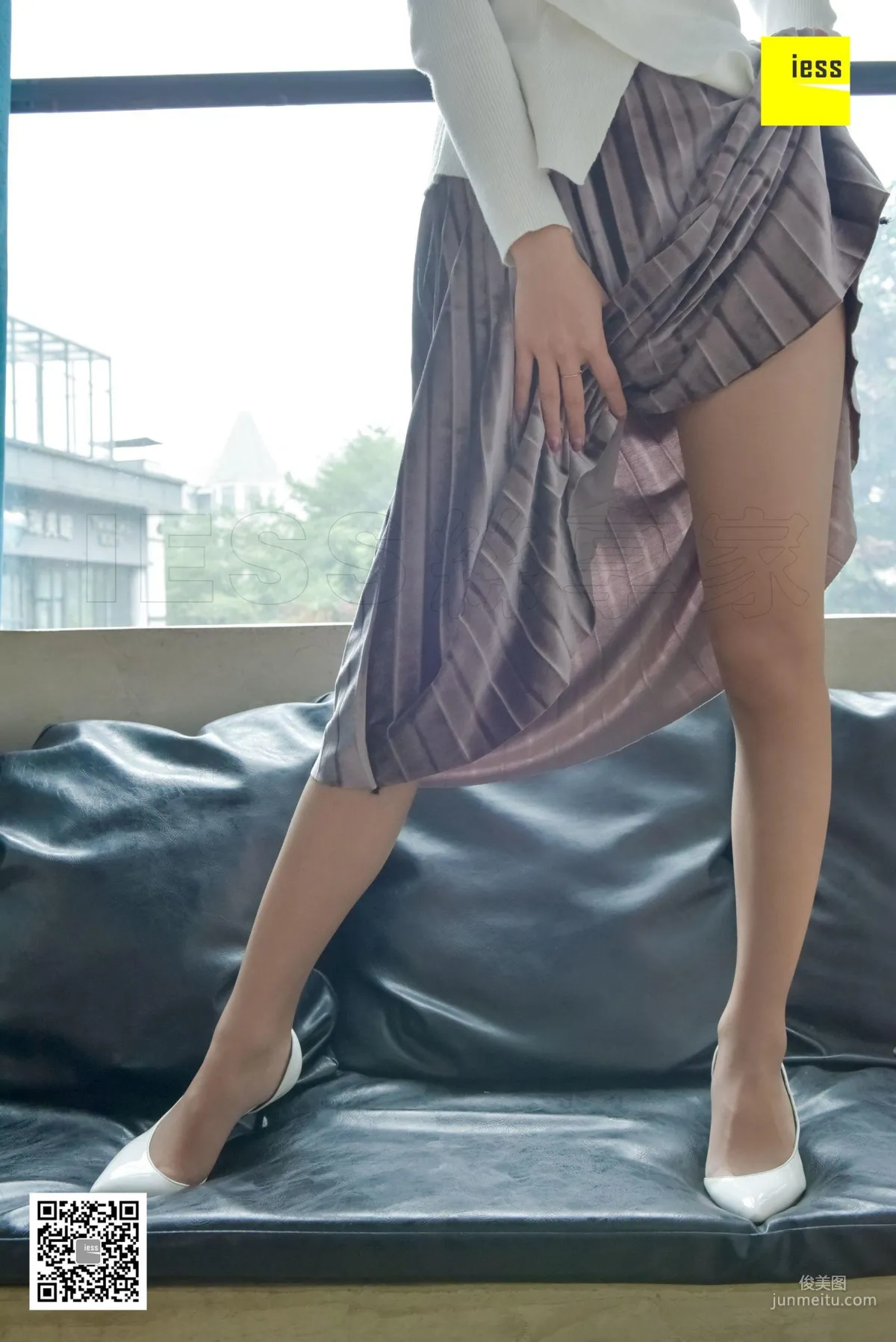 Silk Enjoyer 117 Qiuqiu Stretched Feet and Tempting Legs [IESS] Photo Set photo 96