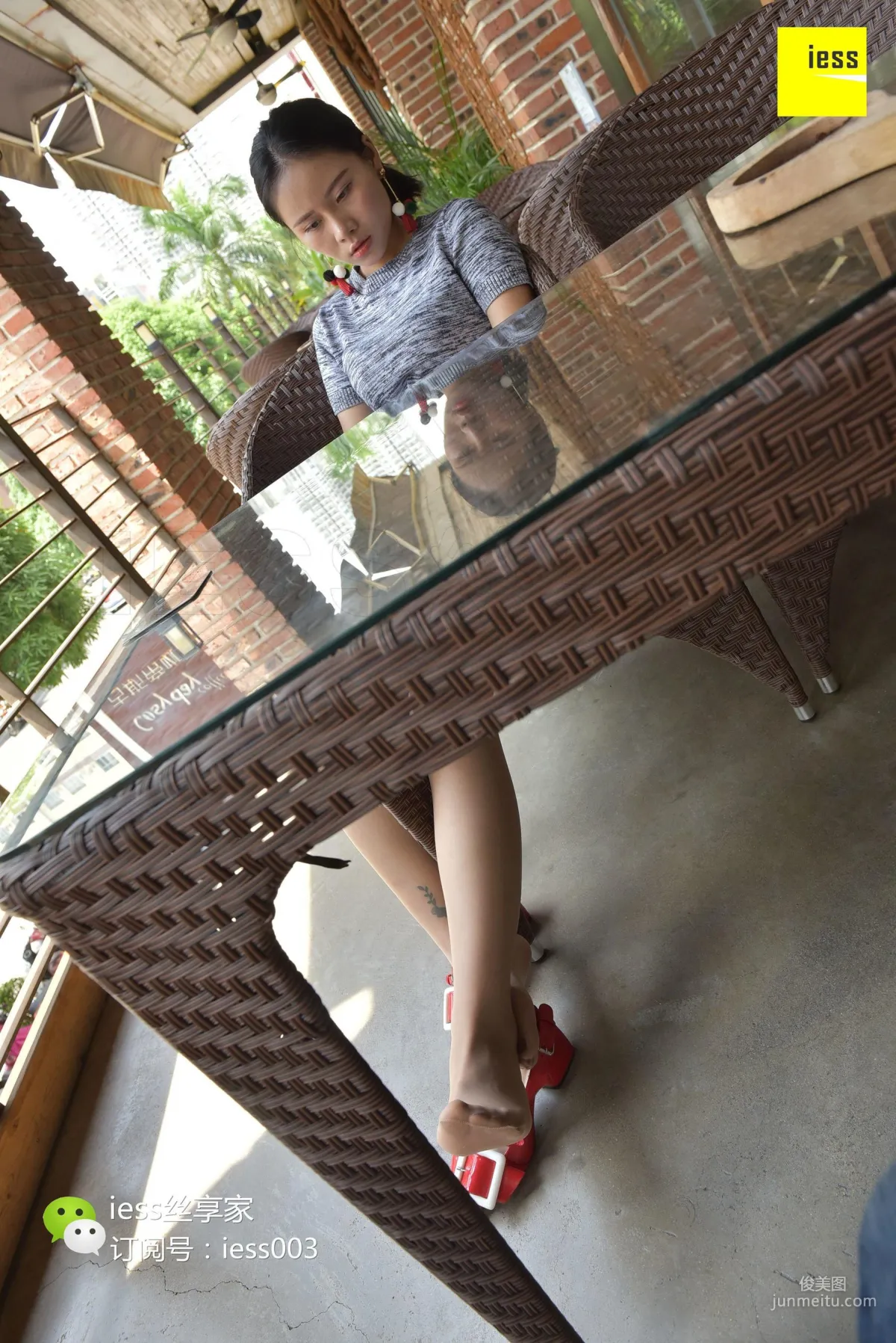 Si Xiang Jia 080 Biao Mei 《From the Table to Under the Table Perspective》 [IESS] Photo Set photo 86